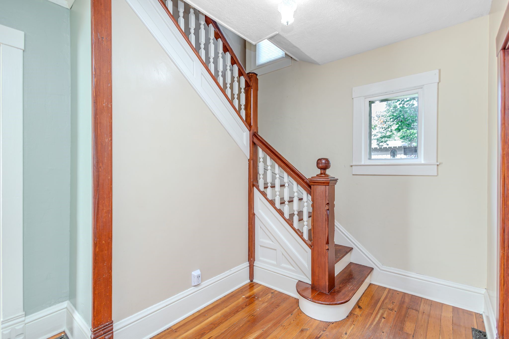322 W Washington Street Property Photo 8