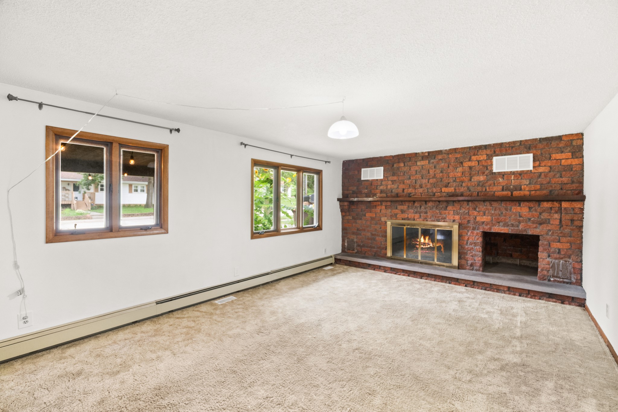703 Grove Street Property Photo 5
