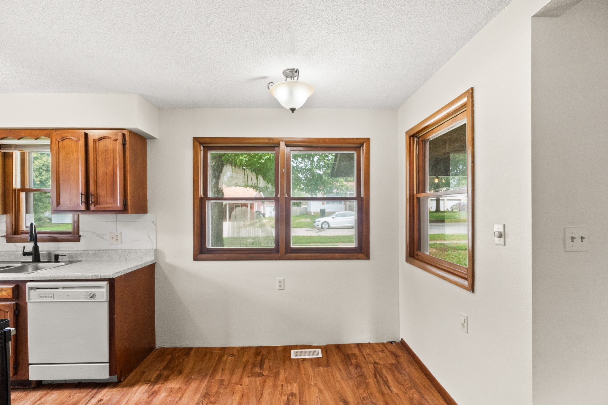 703 Grove Street Property Photo 12
