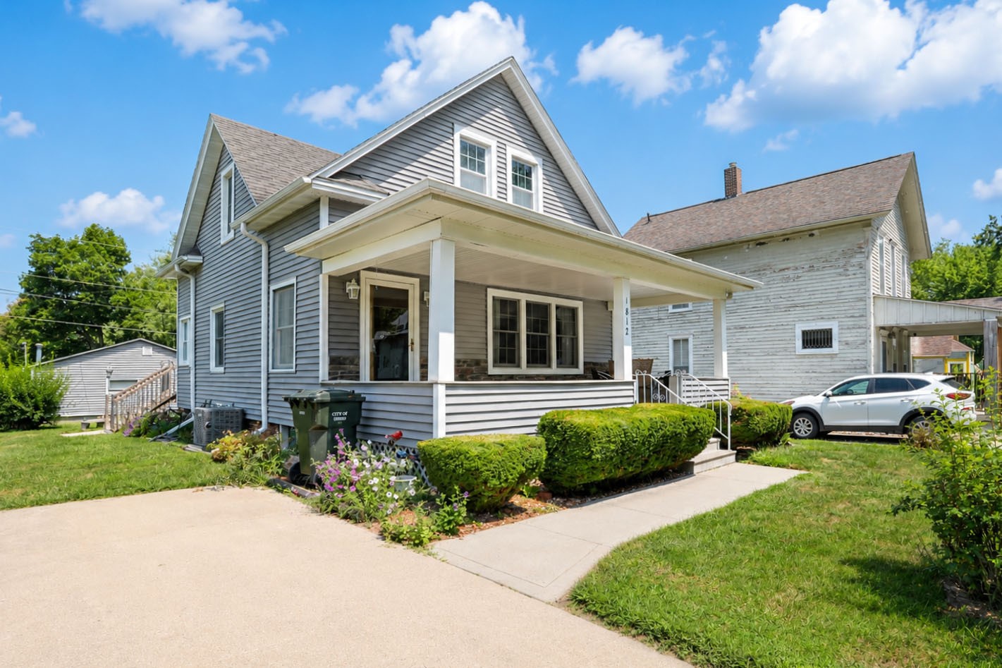 1812 Warford Street Property Photo 1