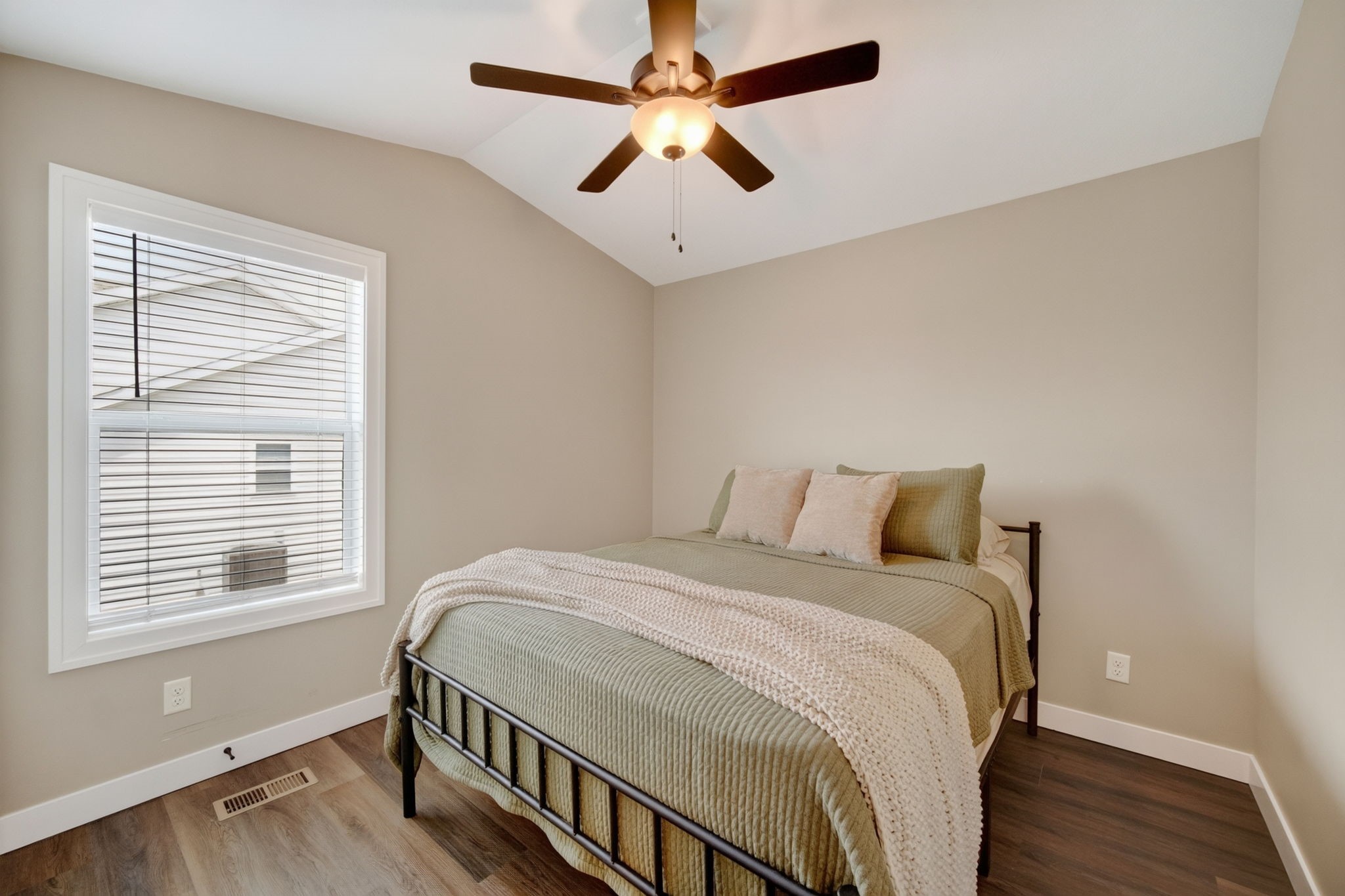 111 Saint Mary's Court Property Photo 6