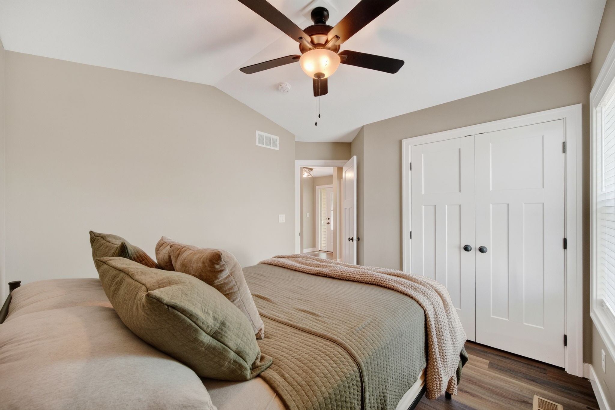 111 Saint Mary's Court Property Photo 7