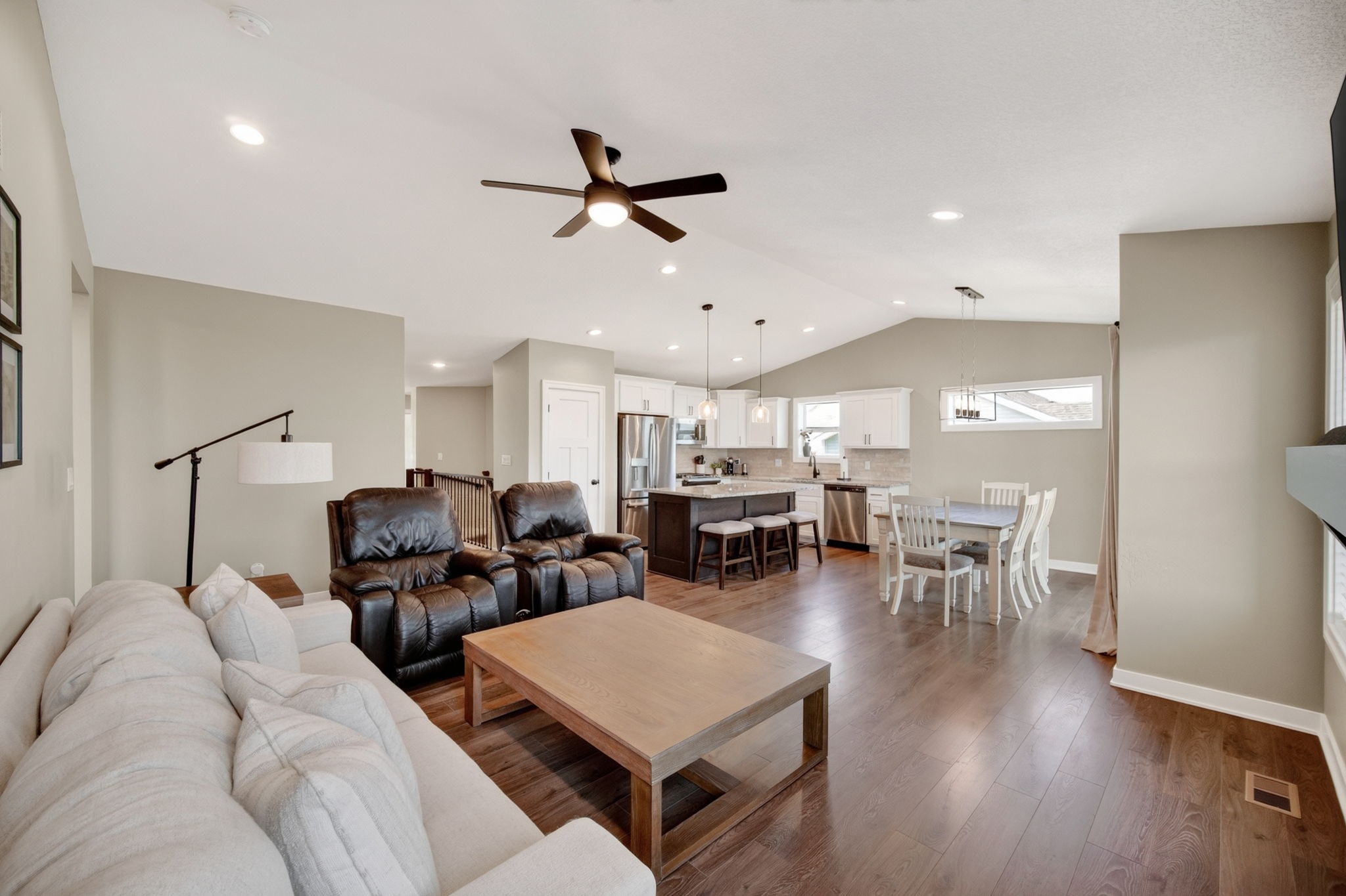 111 Saint Mary's Court Property Photo 14