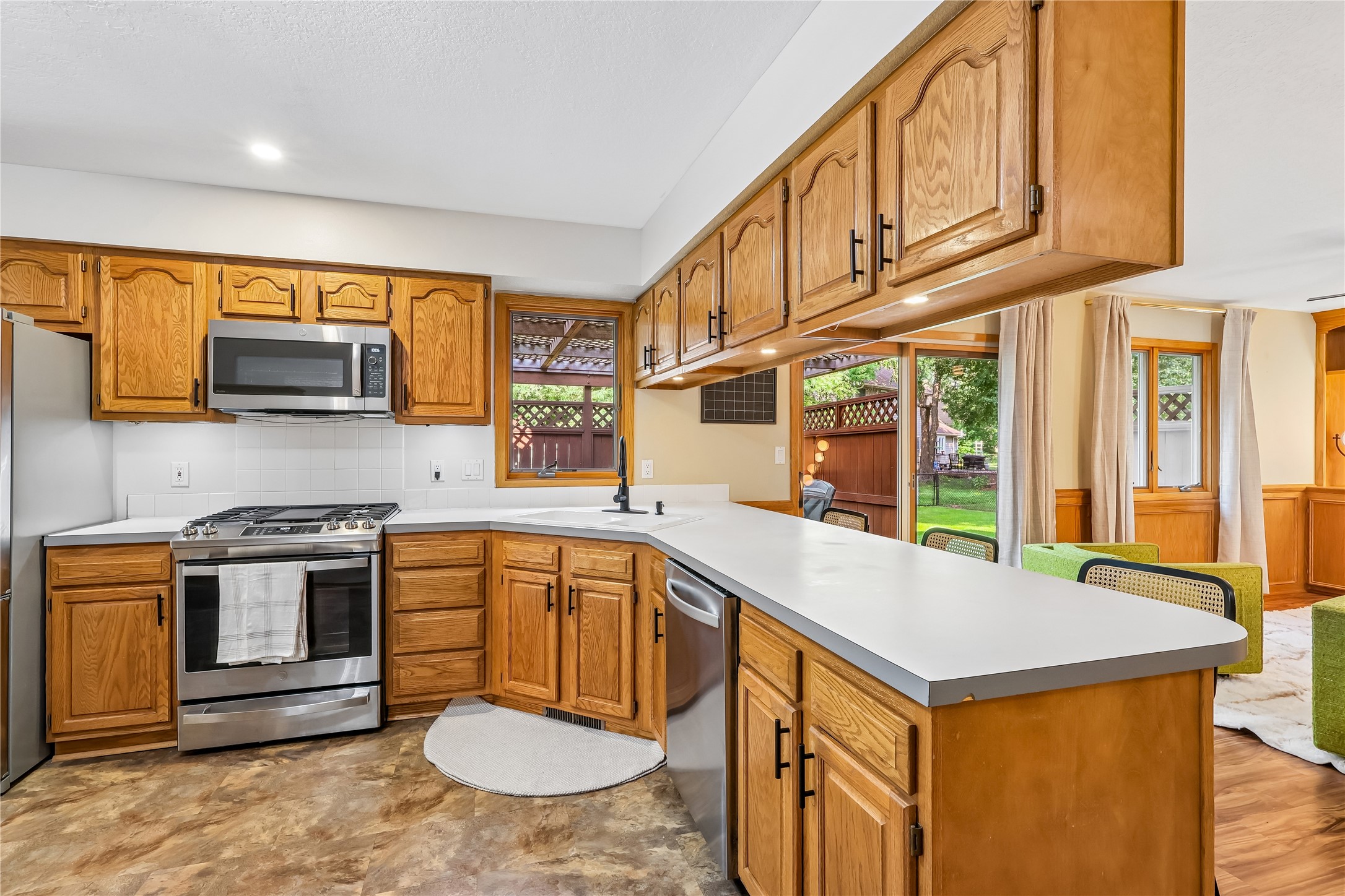 5866 S Winwood Drive Property Photo 11