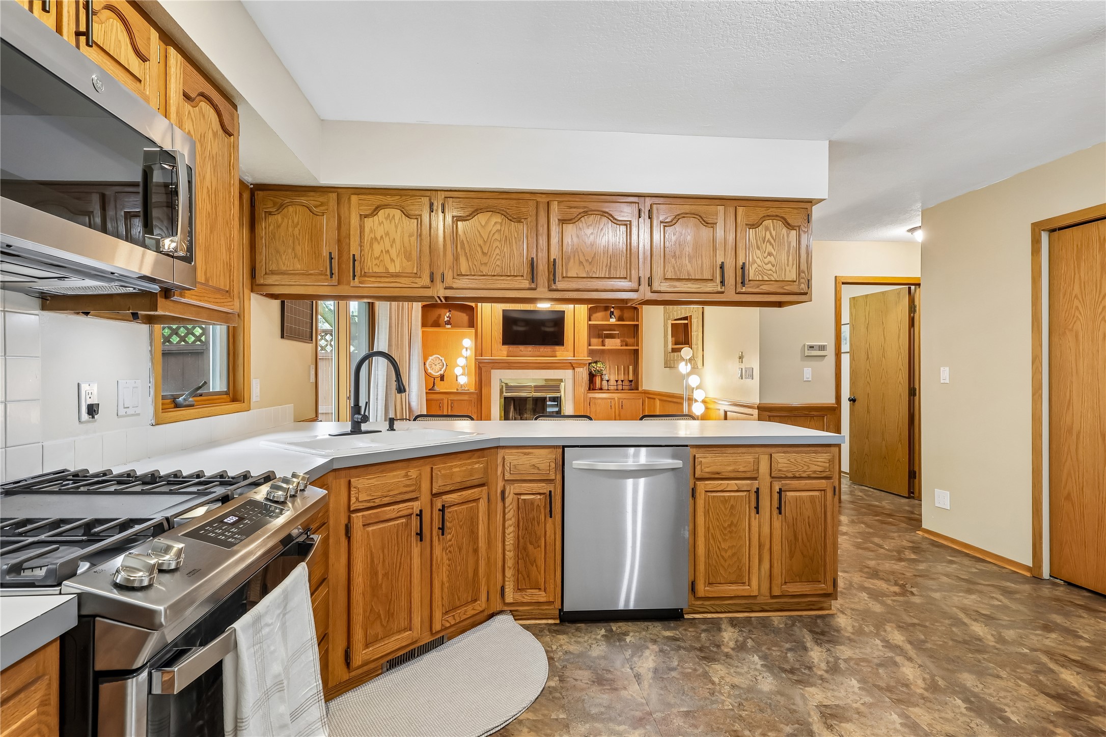 5866 S Winwood Drive Property Photo 12