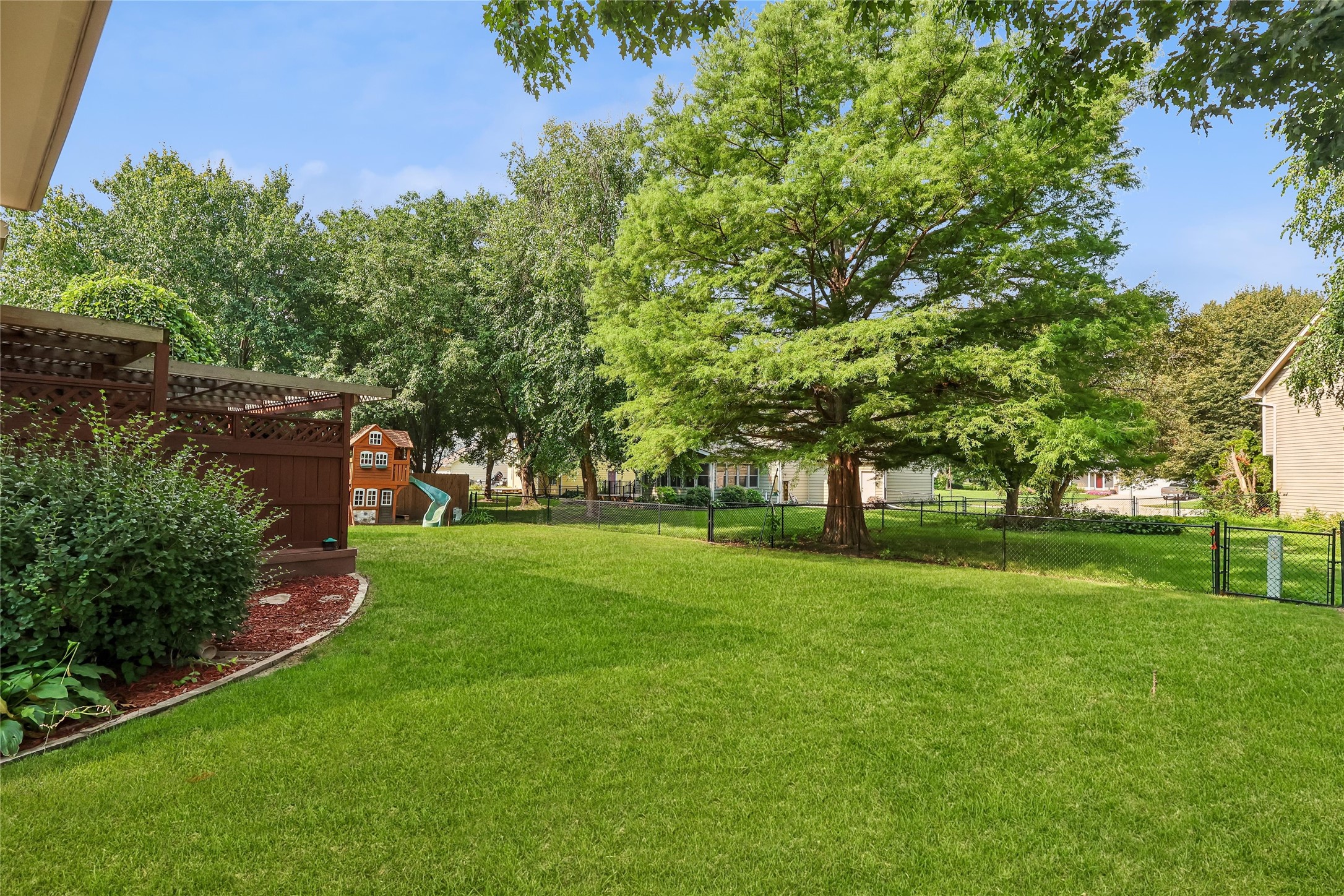 5866 S Winwood Drive Property Photo 32