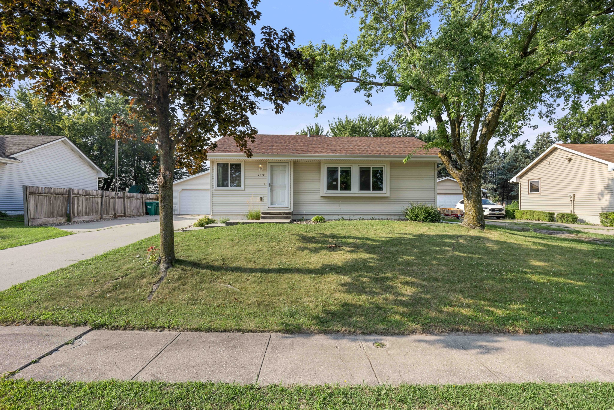 1817 NW 9th Street Property Photo 1