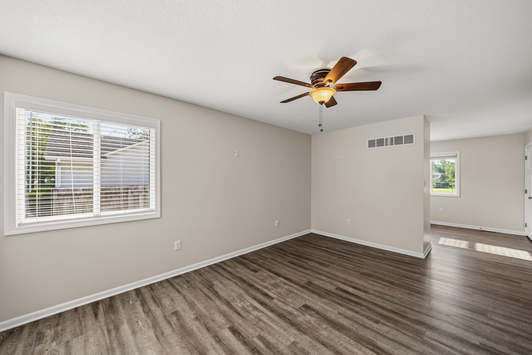 1817 Nw 9th Street Property Photo 4