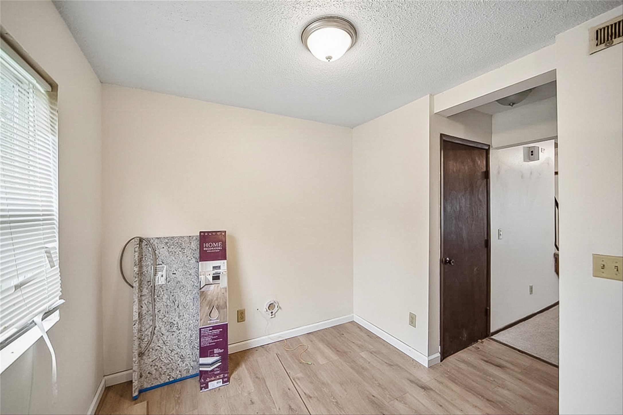 805 E Watrous Avenue Property Photo 12