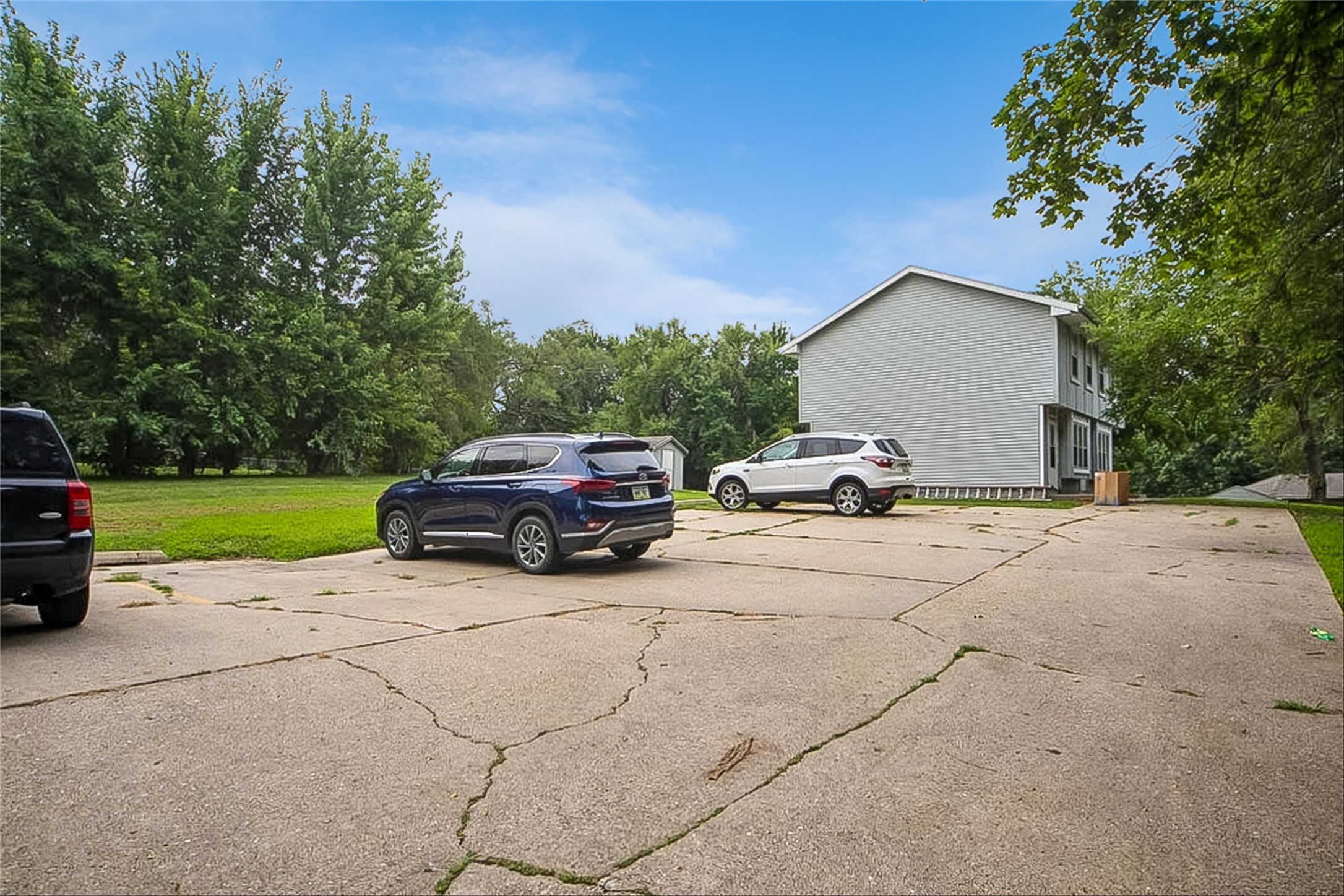 805 E Watrous Avenue Property Photo 22