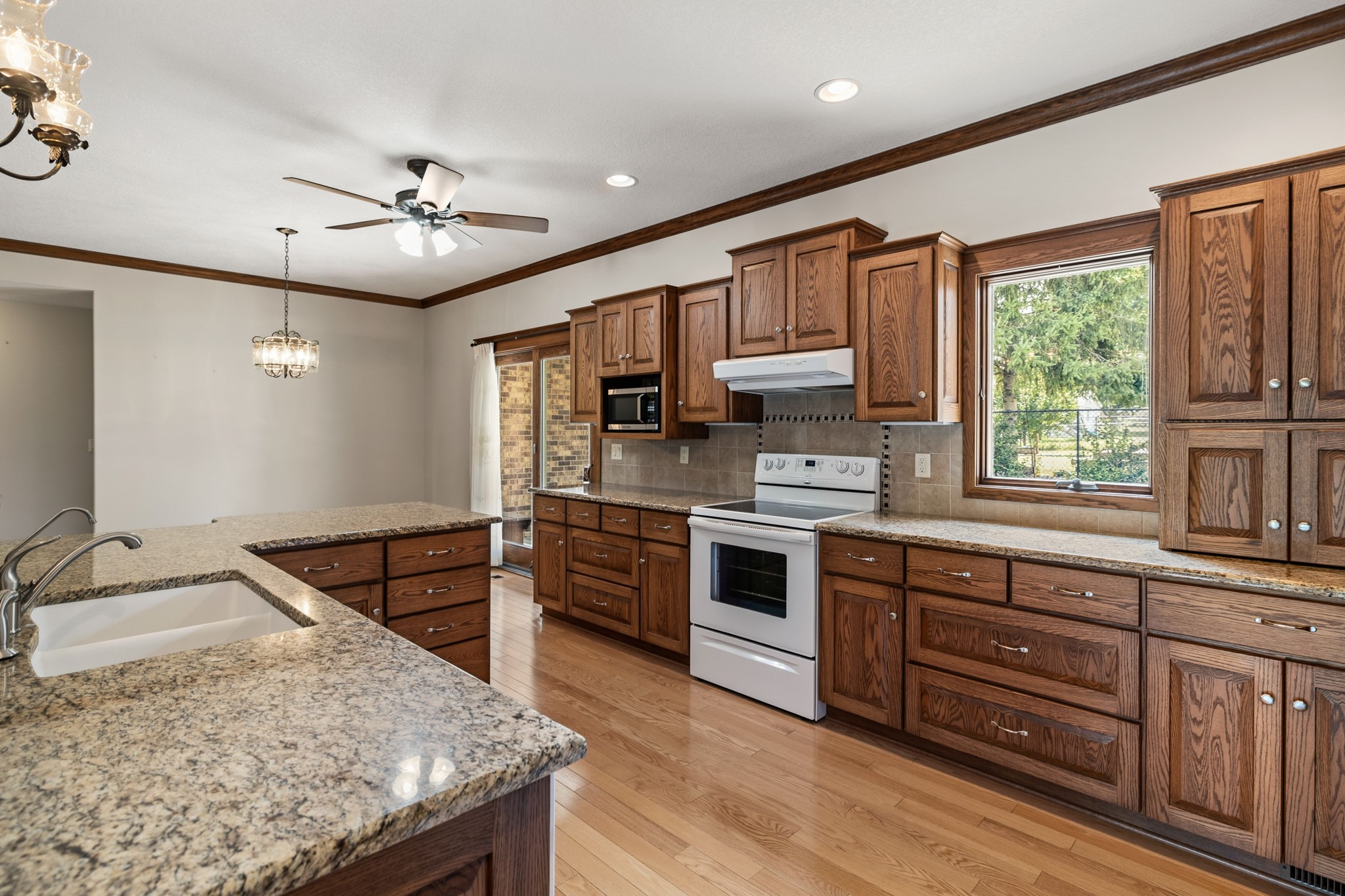 1403 Maple Drive Property Photo 6