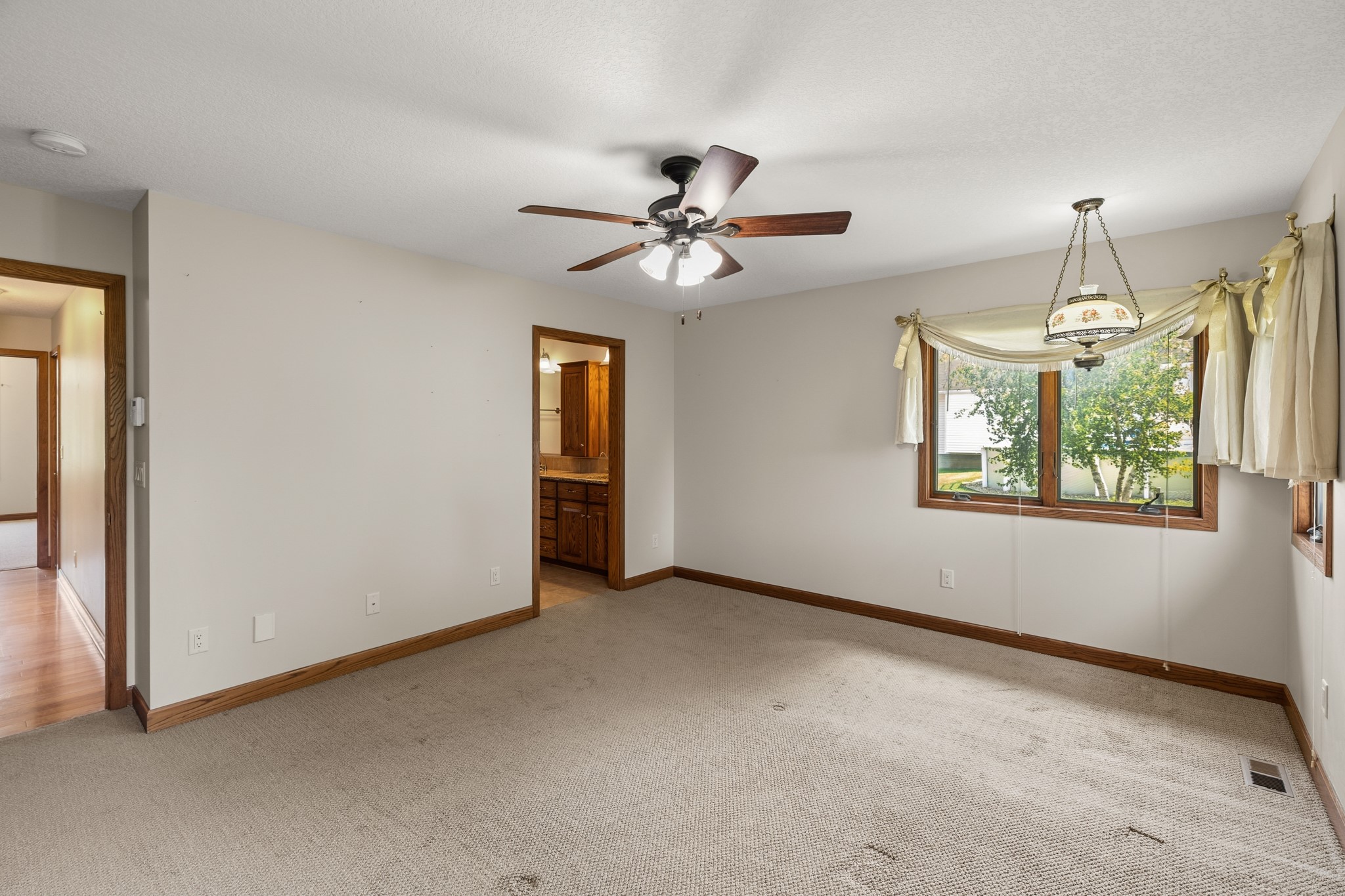 1403 Maple Drive Property Photo 9