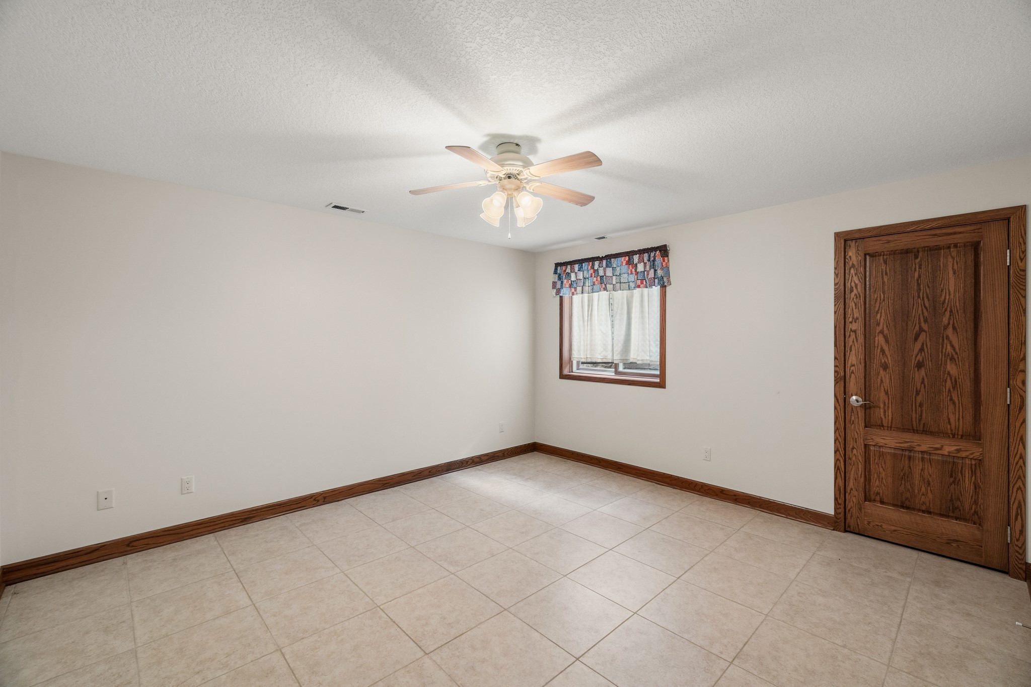 1403 Maple Drive Property Photo 25
