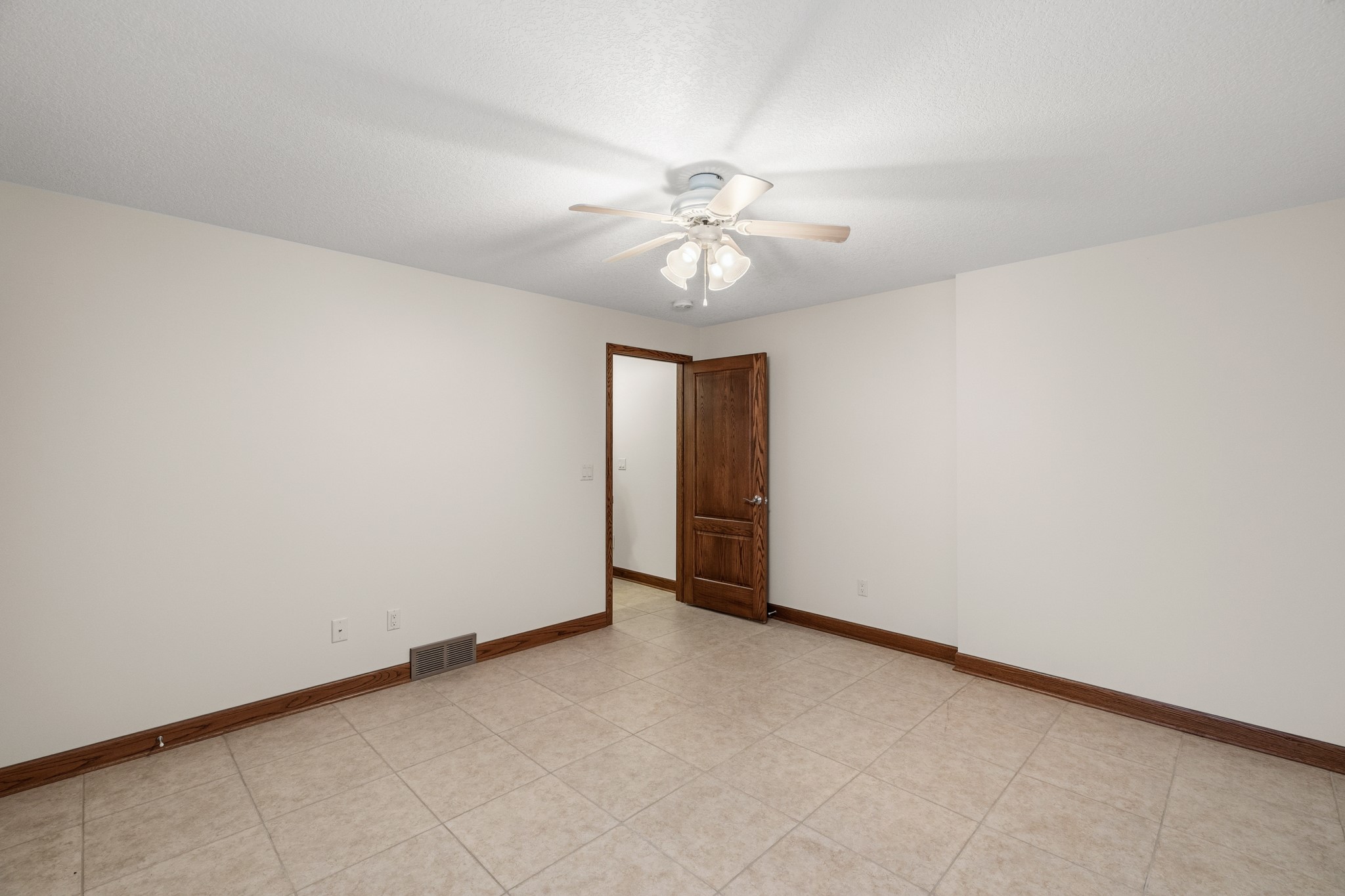 1403 Maple Drive Property Photo 26