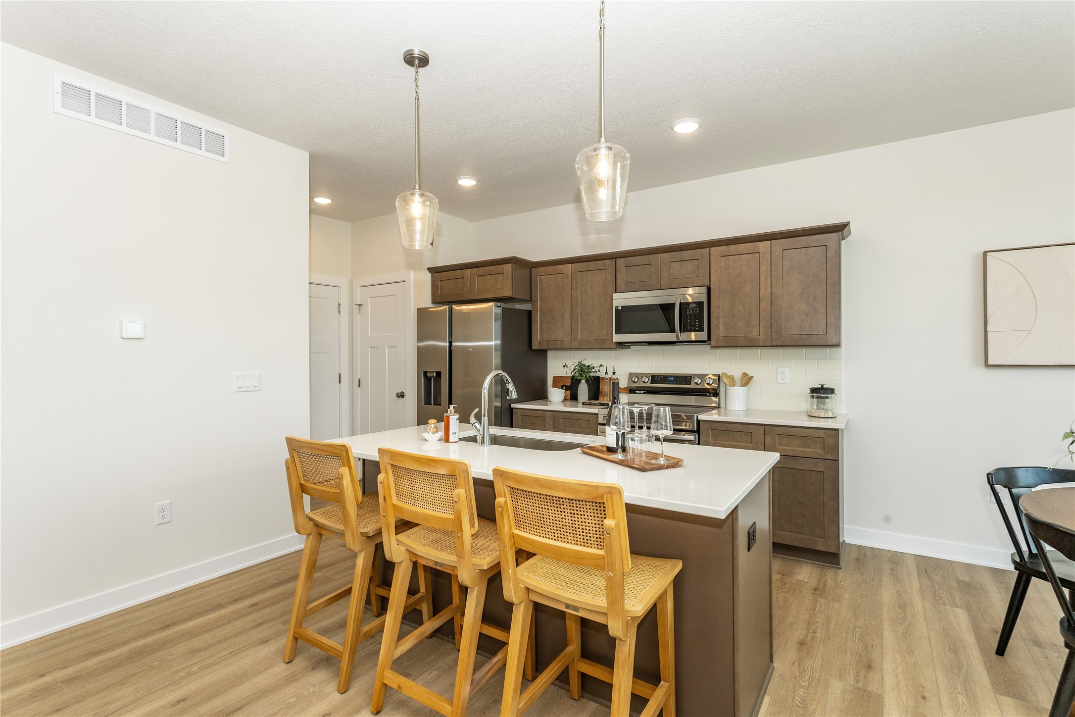 1357 Meadow Rose Place Property Photo 7
