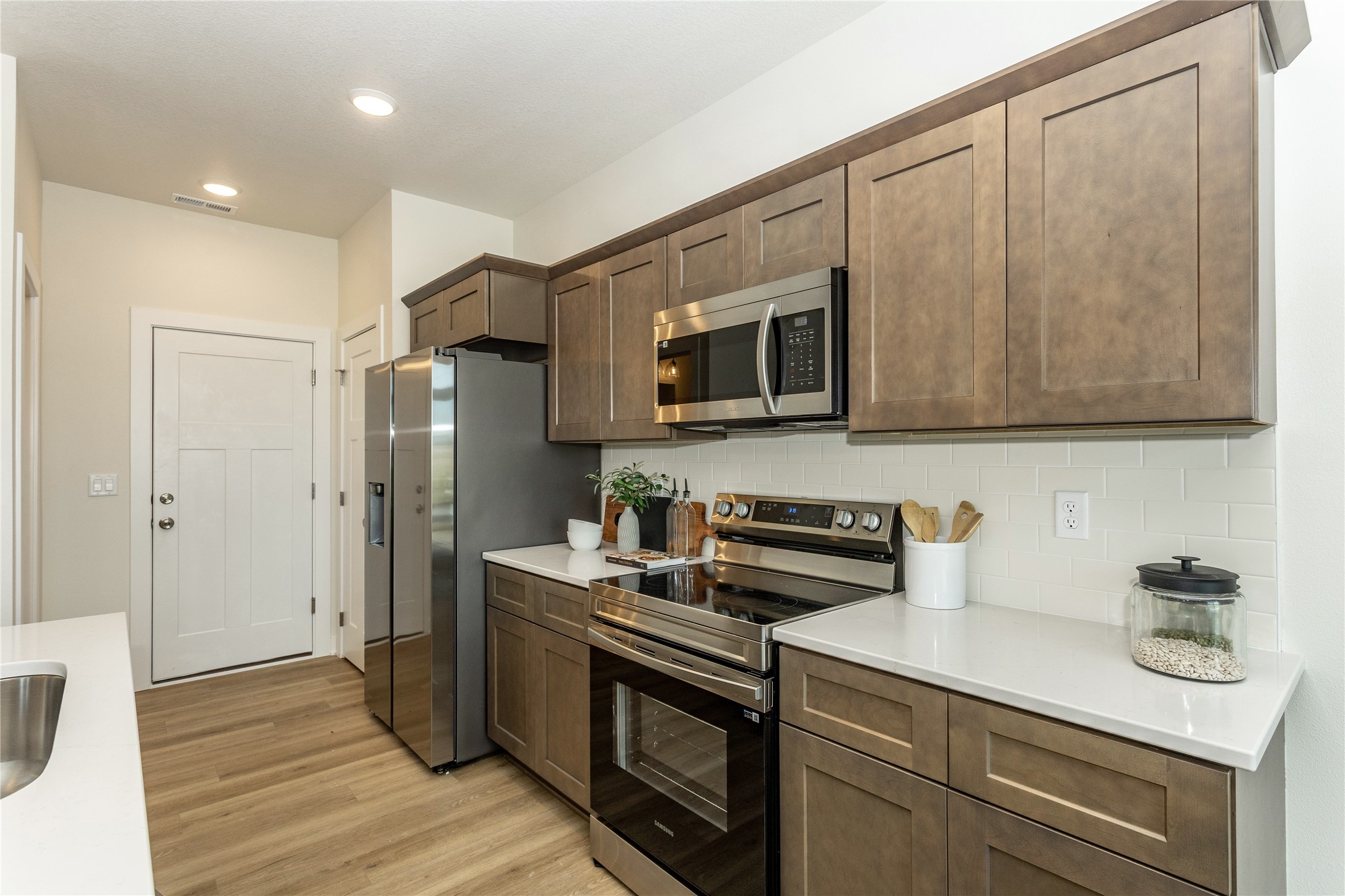1357 Meadow Rose Place Property Photo 8
