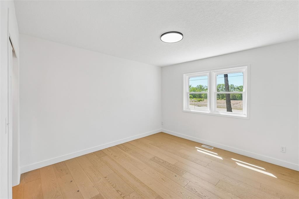 4390 E Broadway Avenue Property Photo 14