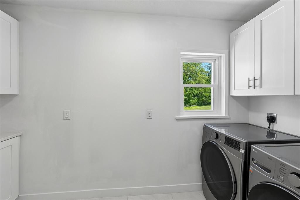 4390 E Broadway Avenue Property Photo 19