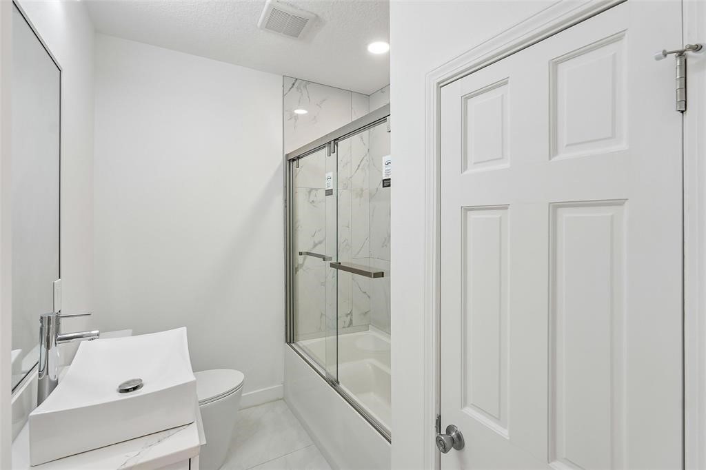 4390 E Broadway Avenue Property Photo 20