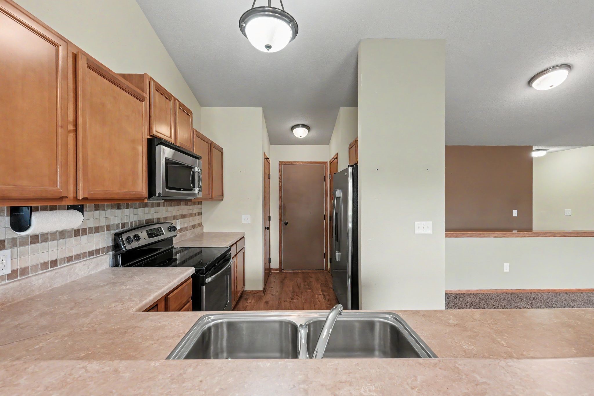 6020 Pine Ridge Street Property Photo 8