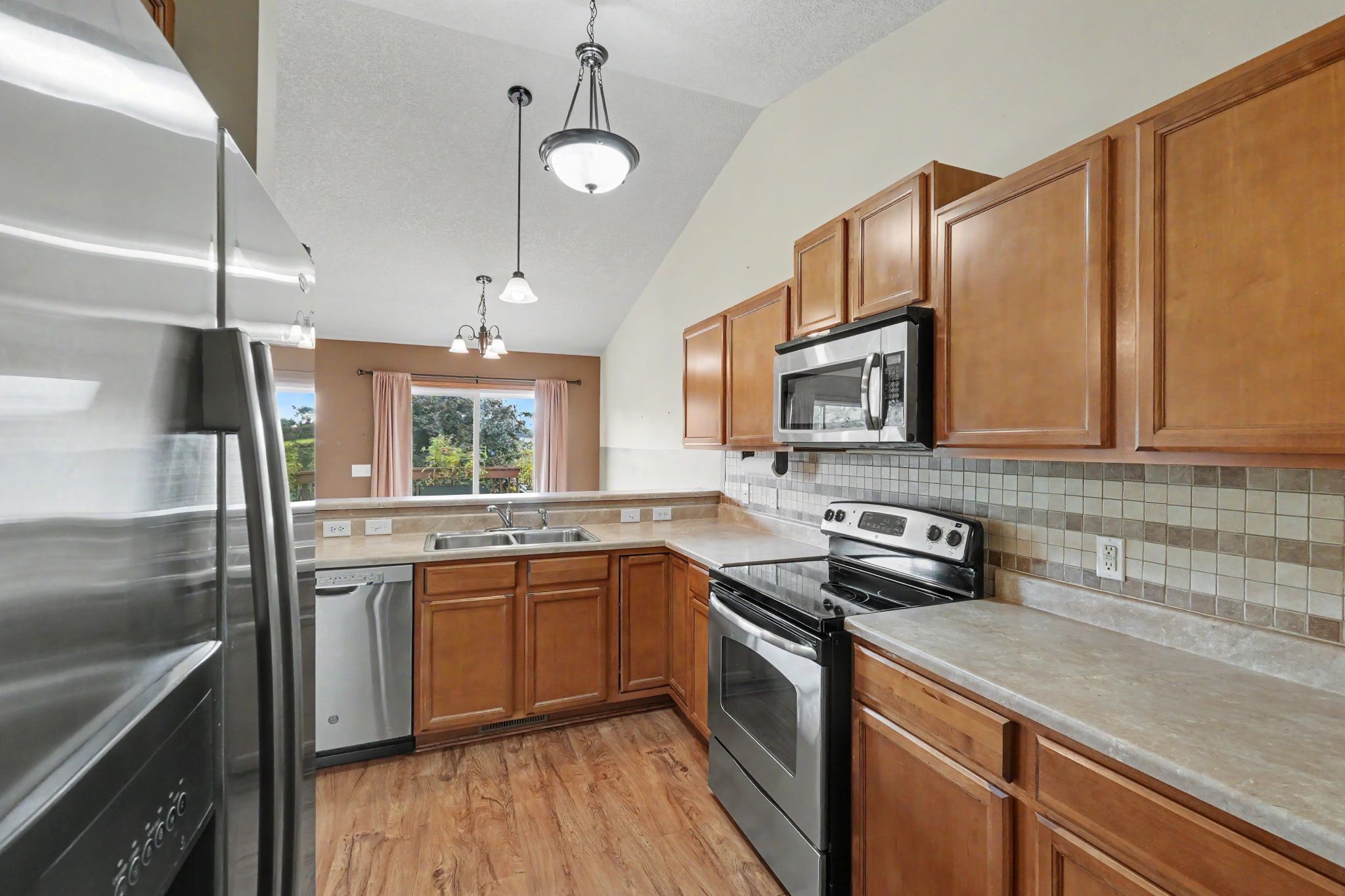 6020 Pine Ridge Street Property Photo 9