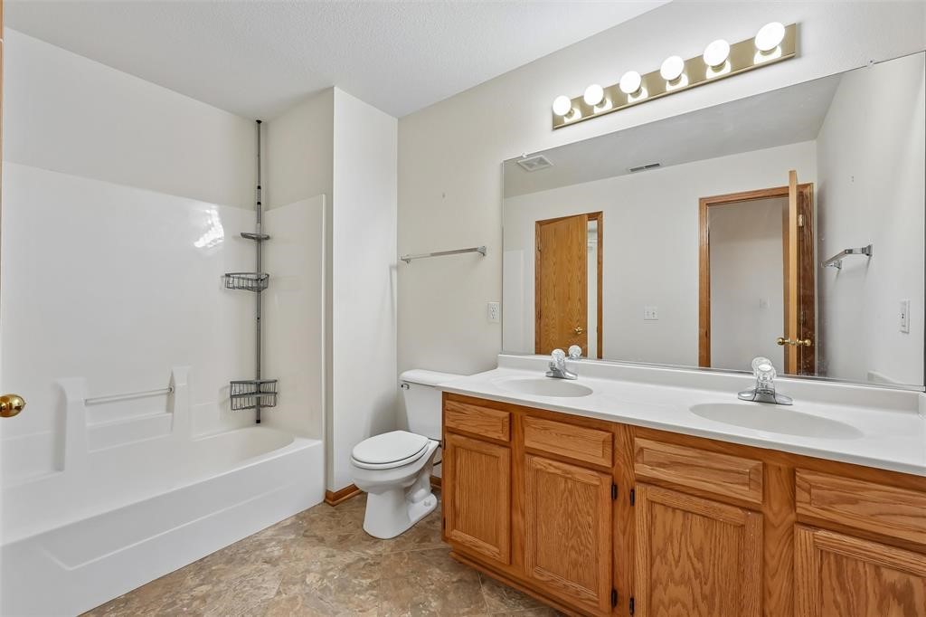 4255 Eisenhower Lane 17 Property Photo 18