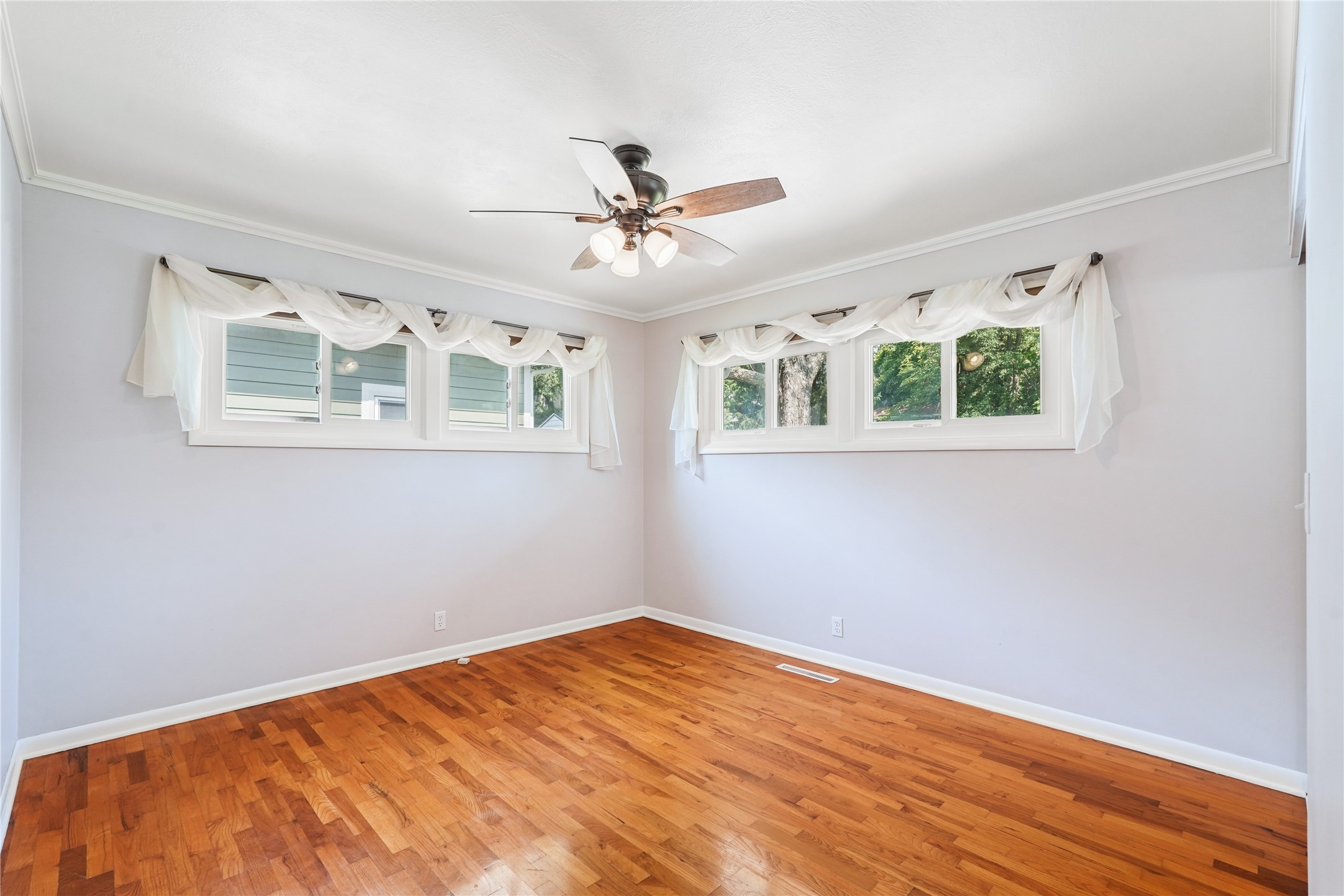 404 Columbus Street Property Photo 8