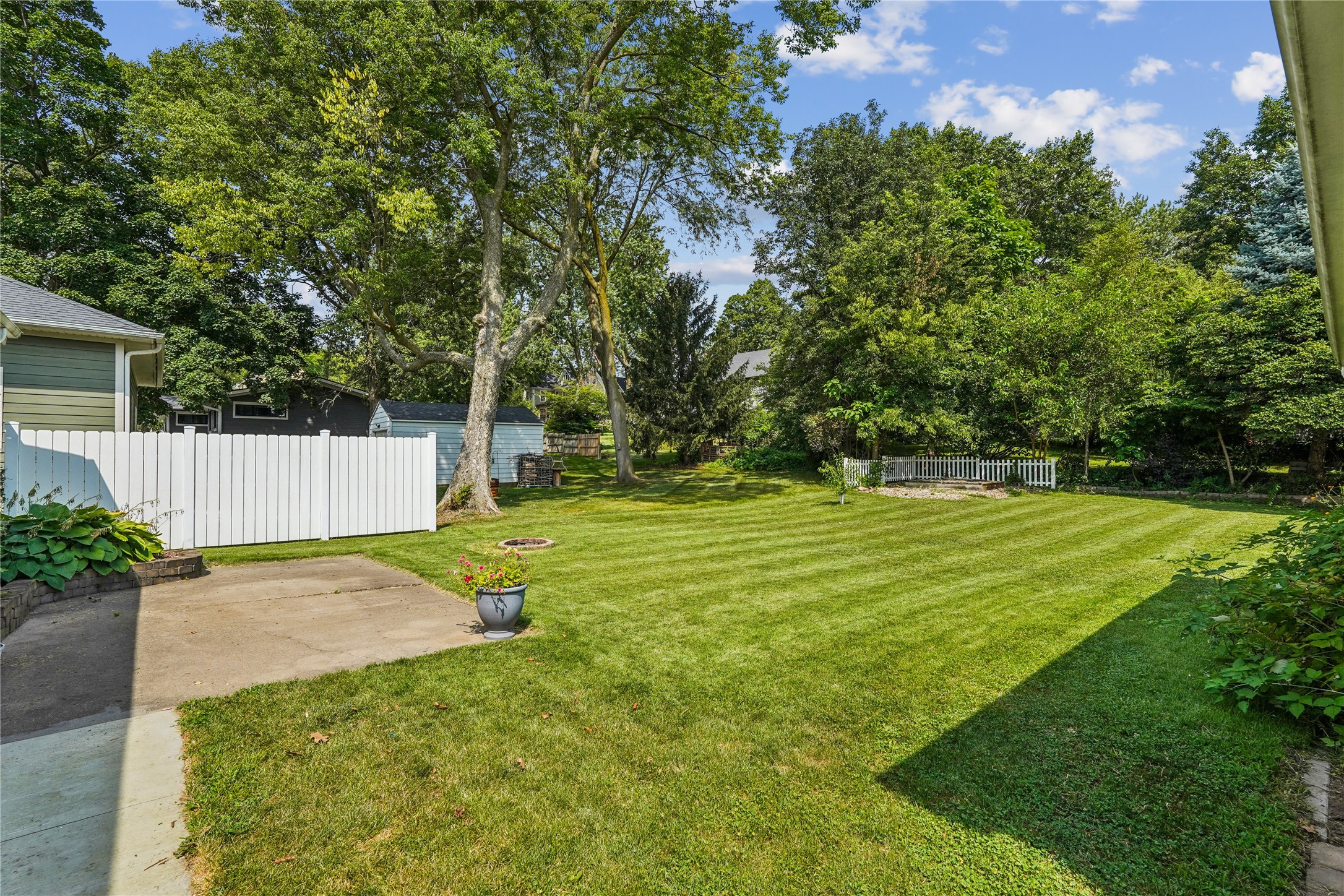 404 Columbus Street Property Photo 23