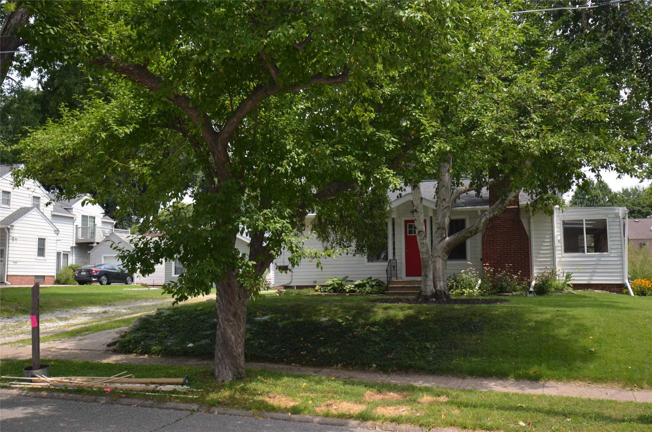 2109 40th Street Property Photo 1