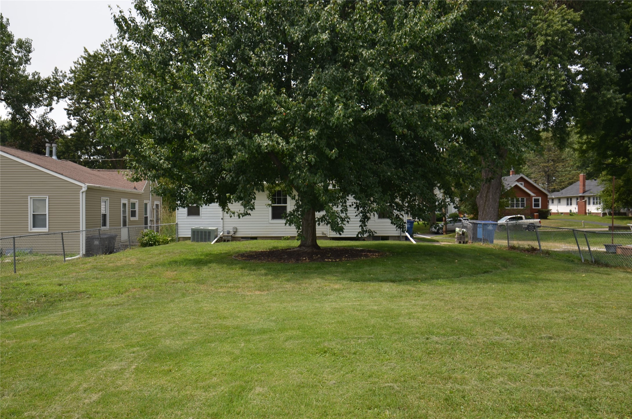 2109 40th Street Property Photo 24