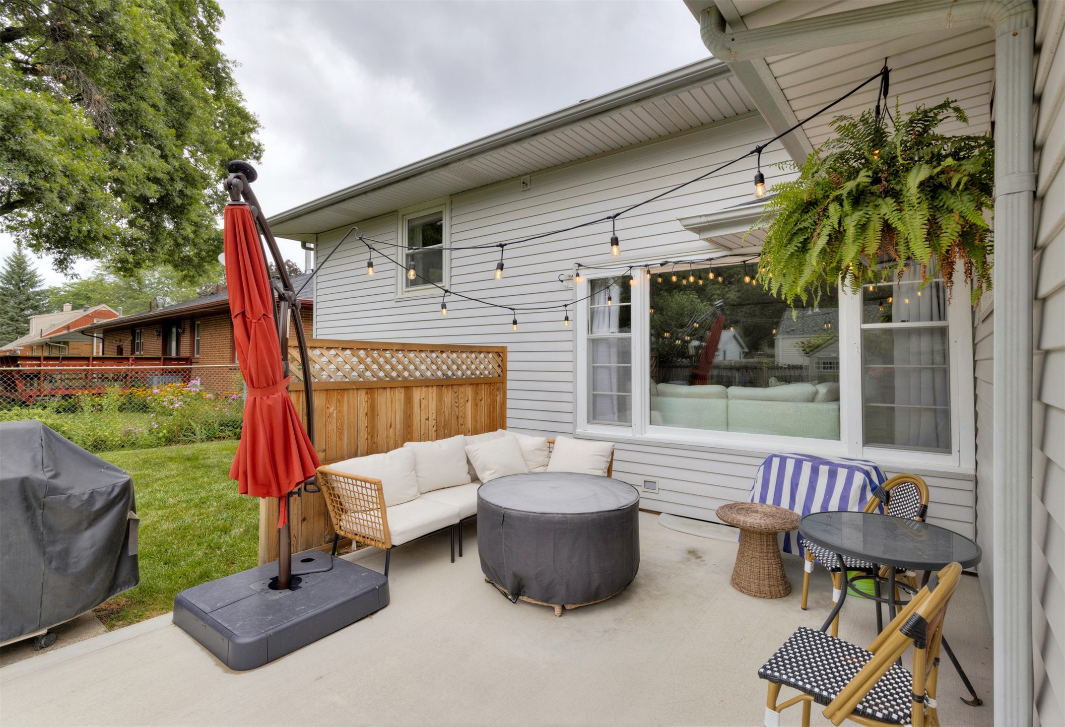 2504 48th Place Property Photo 6