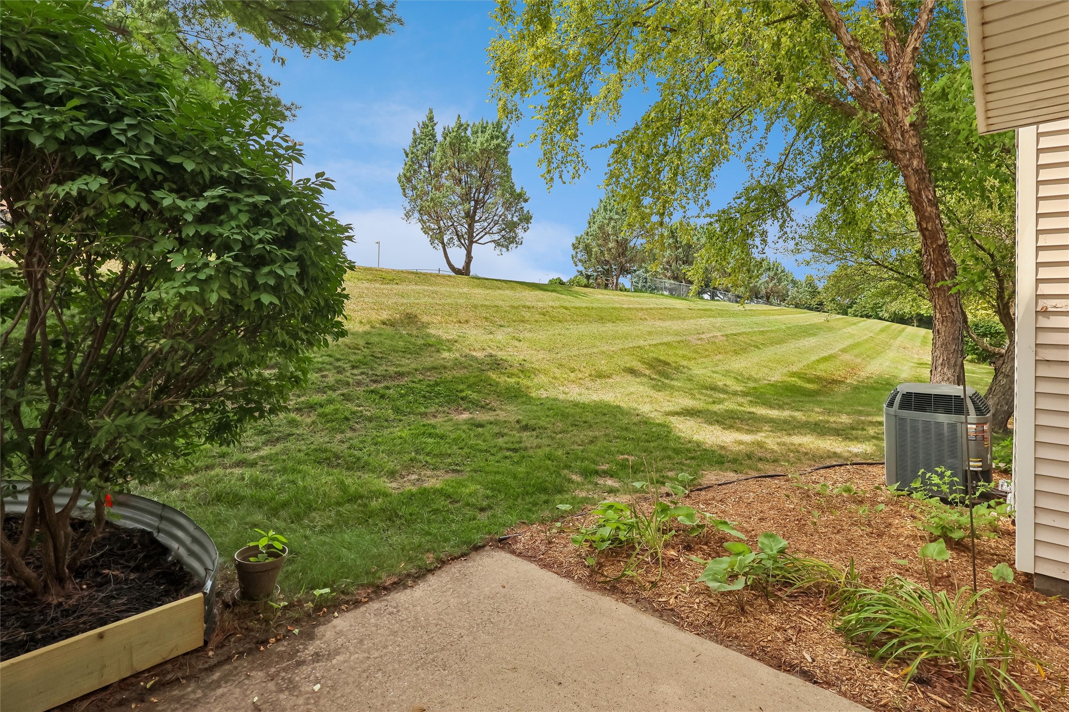 1040 68th Street 5 Property Photo 4