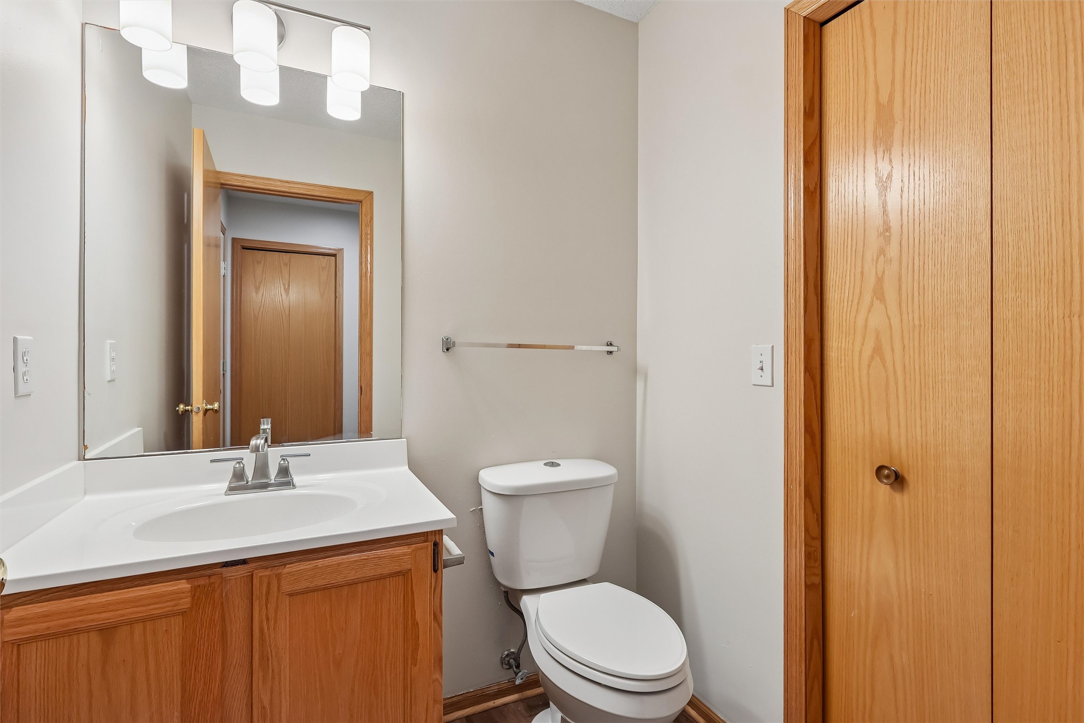 1040 68th Street 5 Property Photo 17