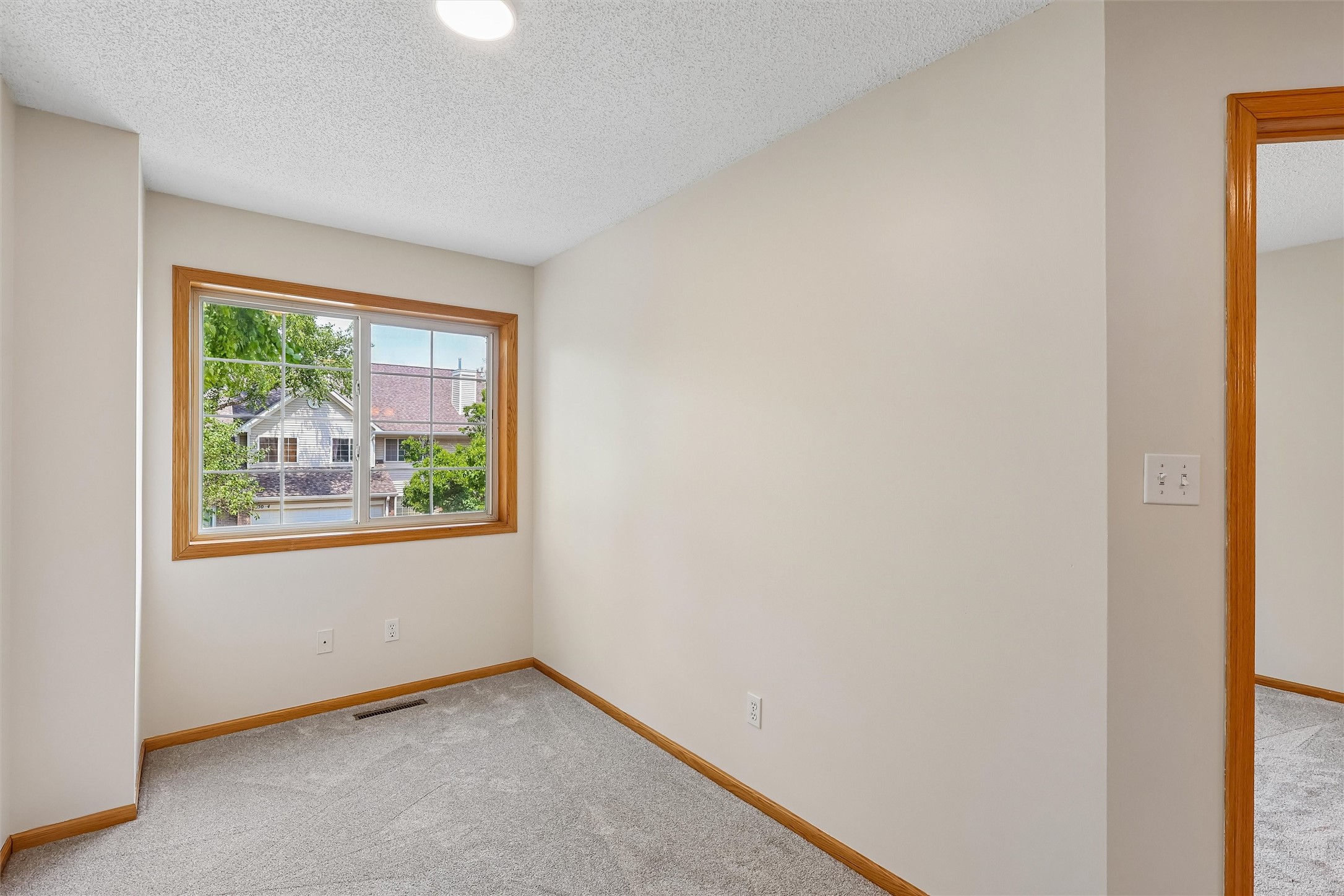 1040 68th Street 5 Property Photo 19