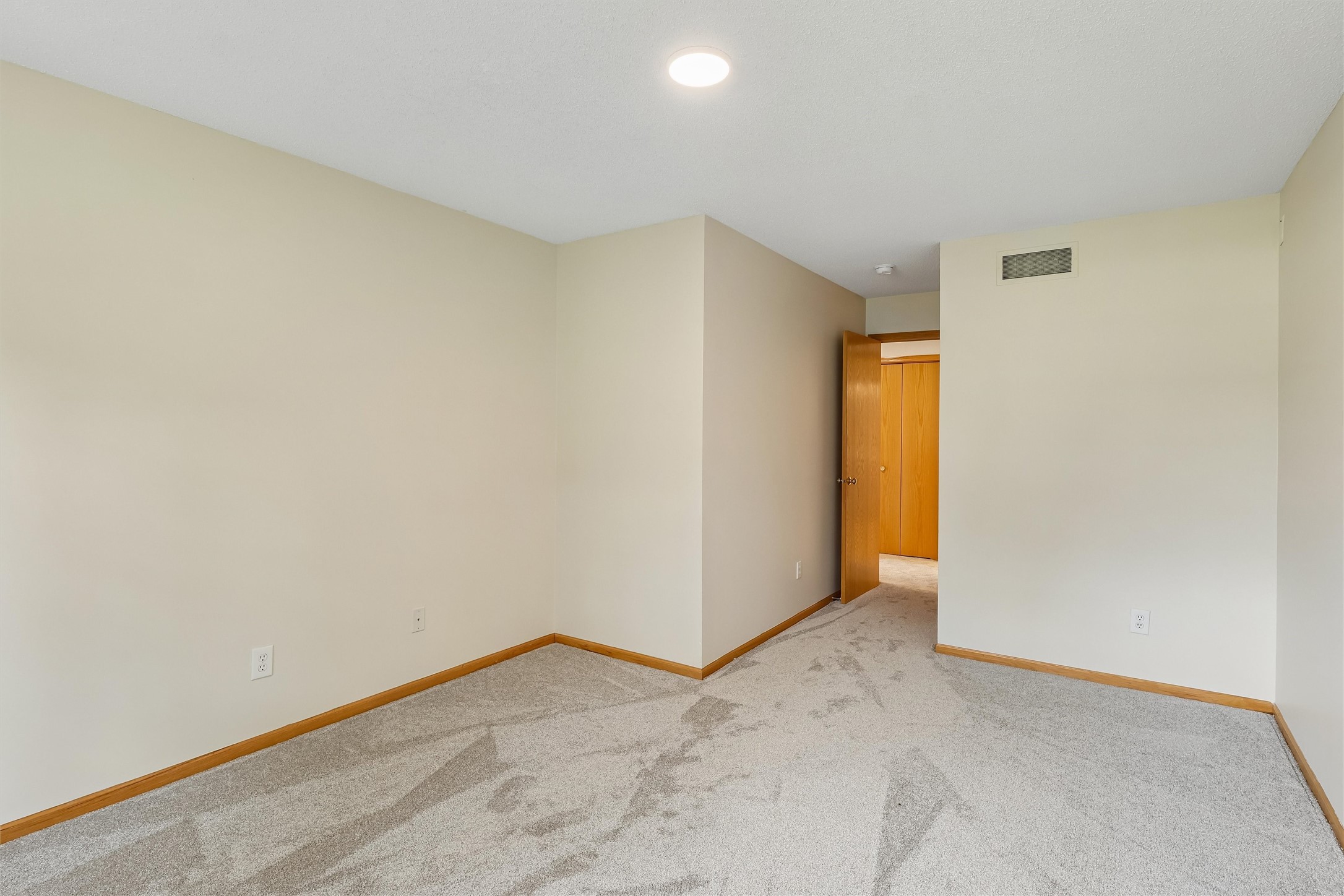 1040 68th Street 5 Property Photo 27