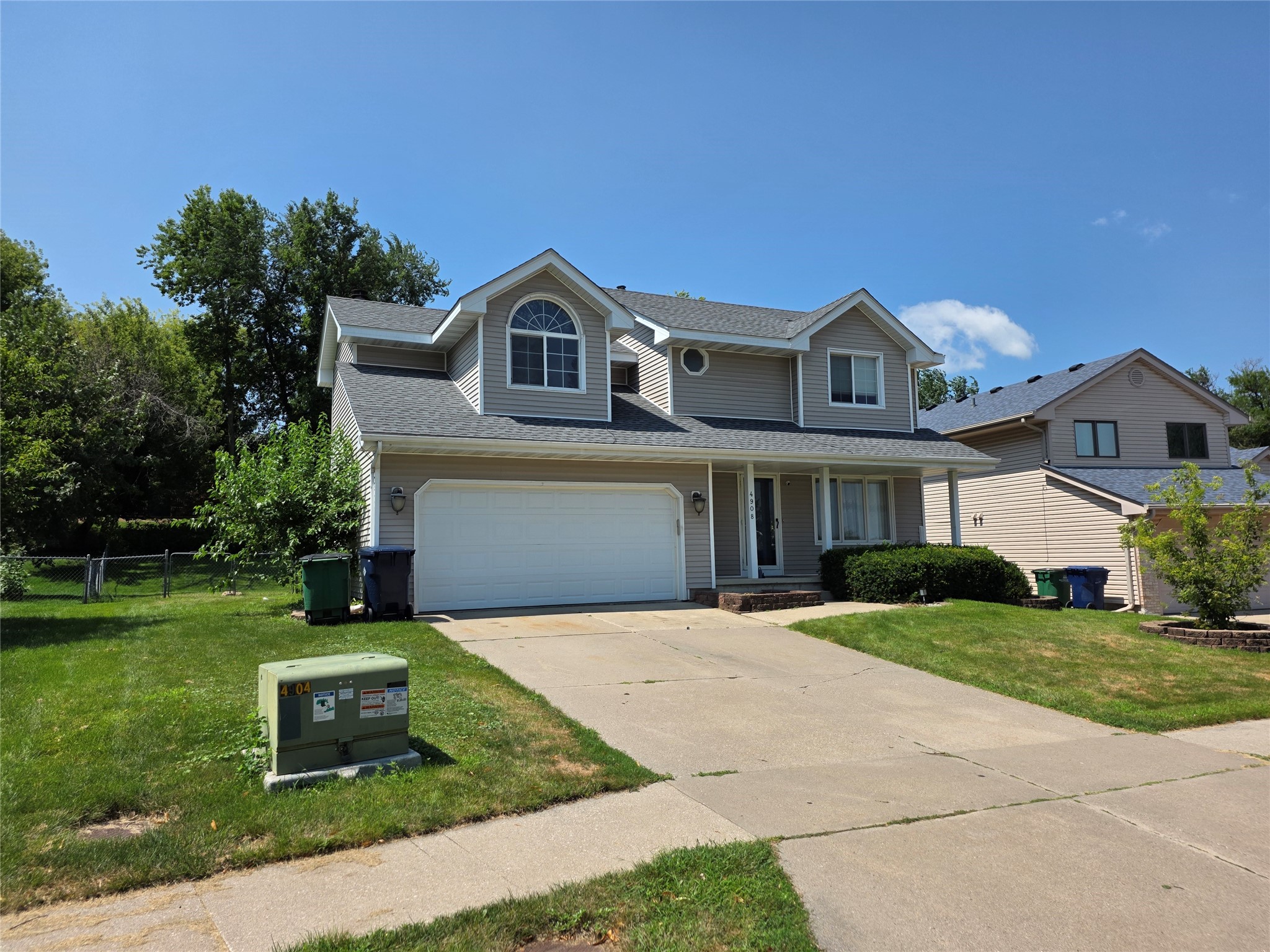 4908 69th Street Property Photo 4