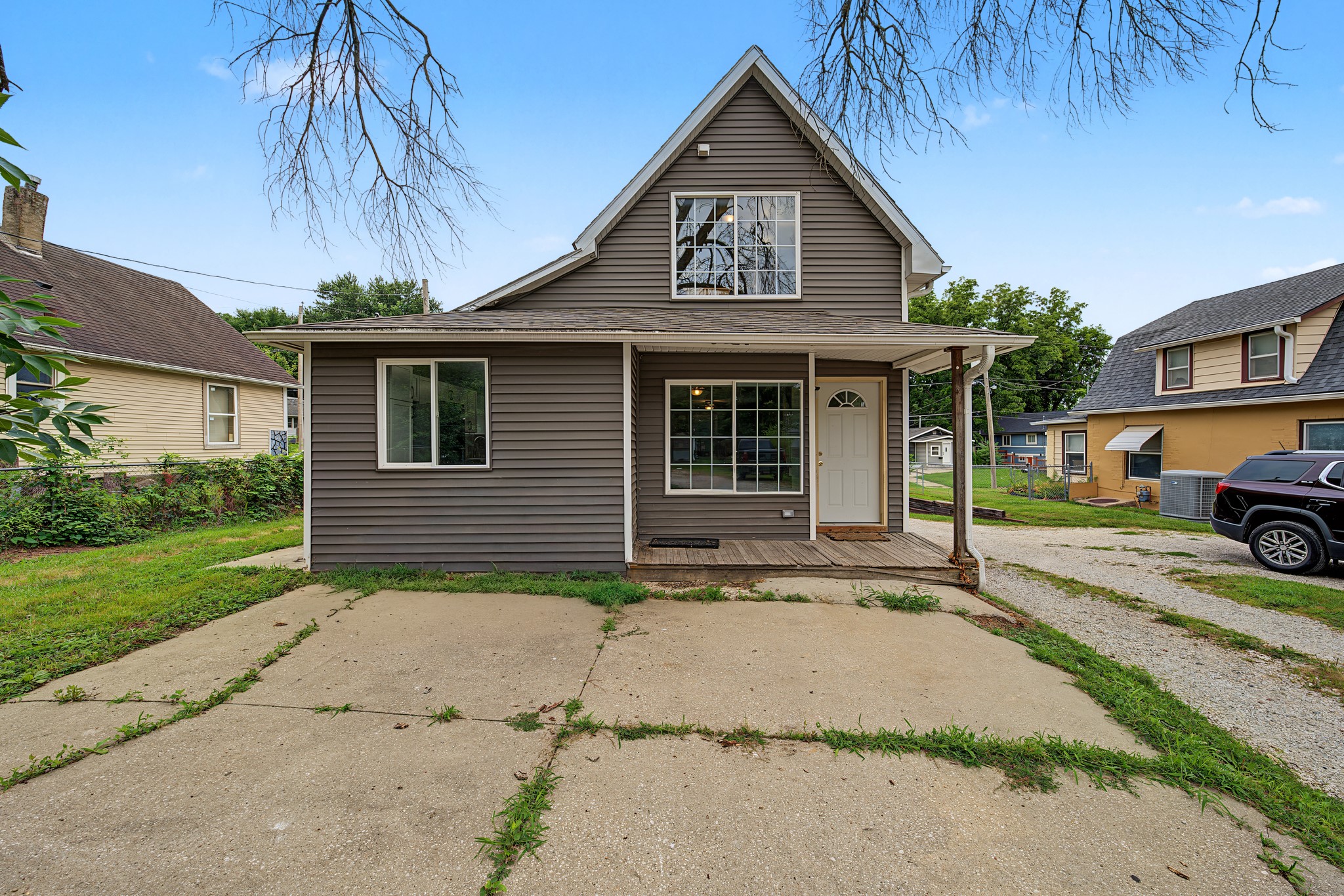 1915 22nd Street Property Photo 1