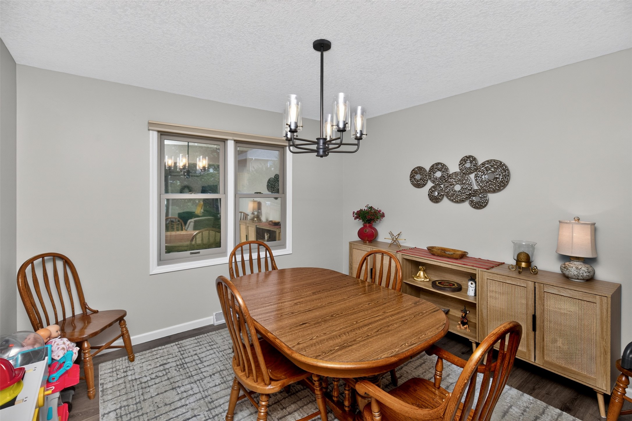 700 46th Place Property Photo 7
