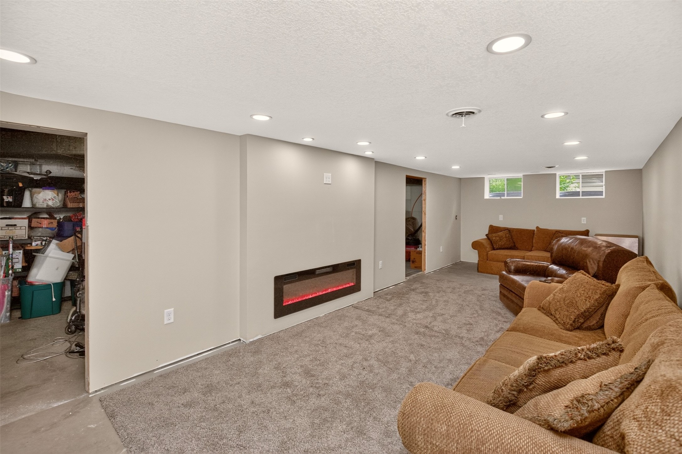 700 46th Place Property Photo 27