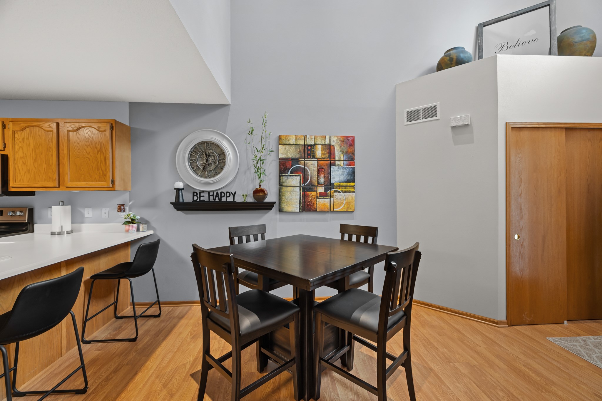 1400 S 52nd Street 15 Property Photo 11