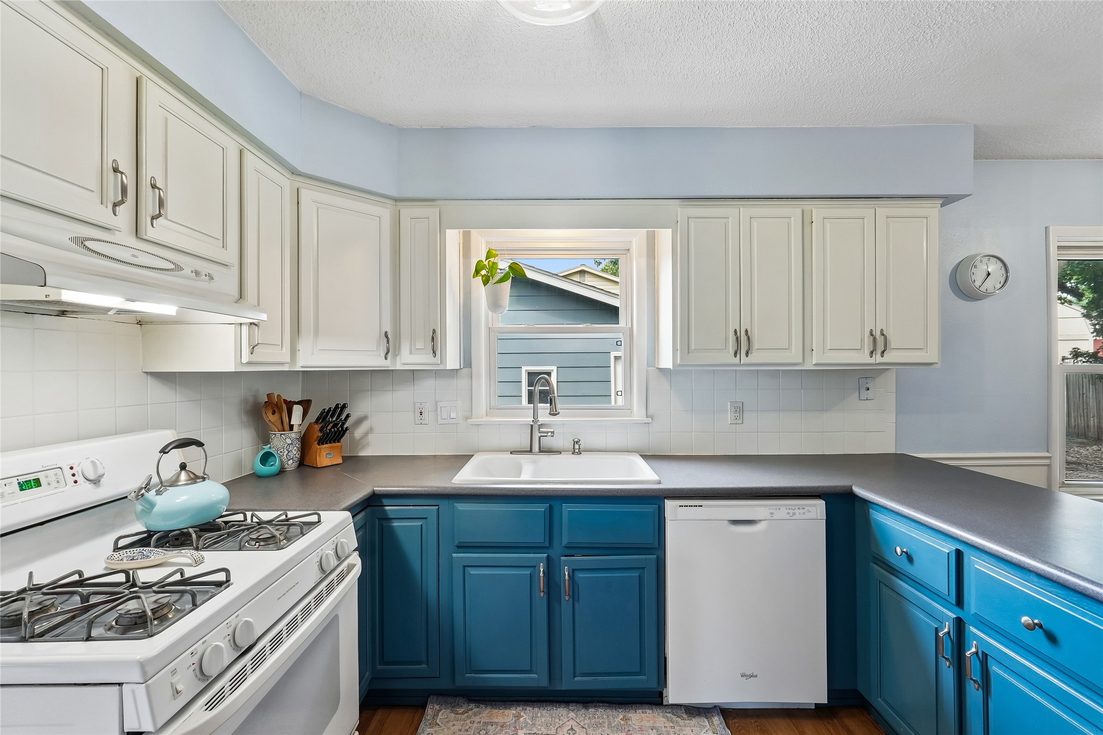 4100 83rd Street Property Photo 9