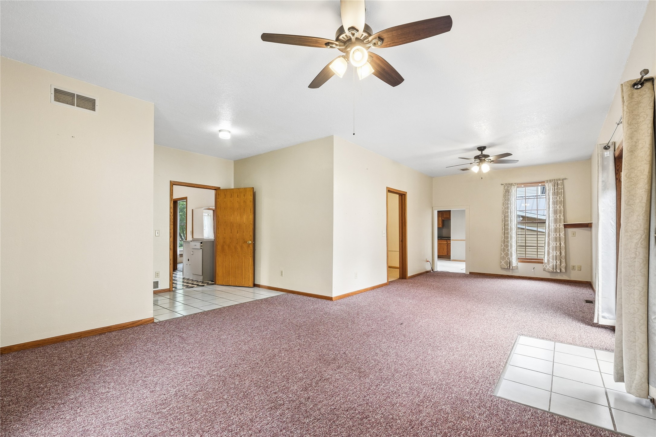 405 S Pine Street Property Photo 6