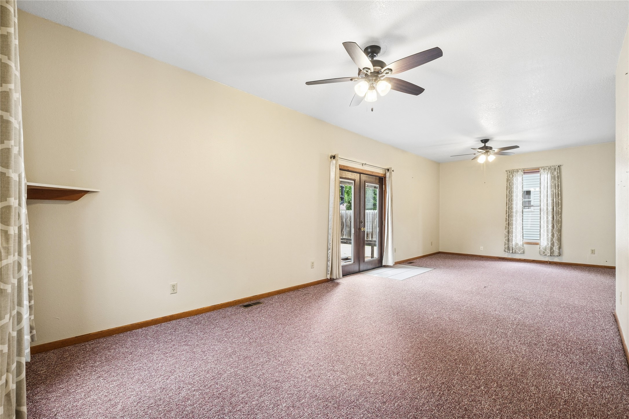 405 S Pine Street Property Photo 7