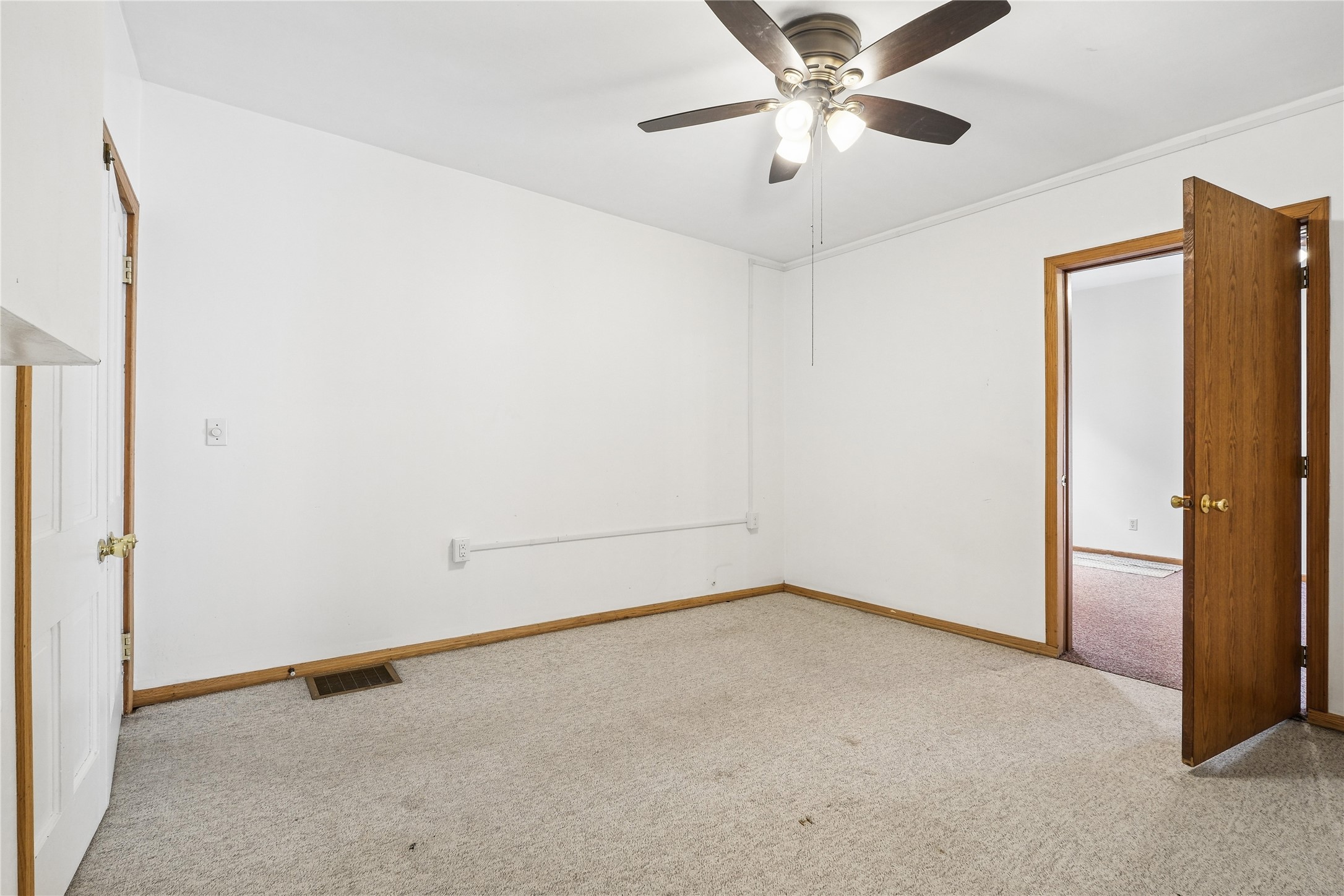 405 S Pine Street Property Photo 10