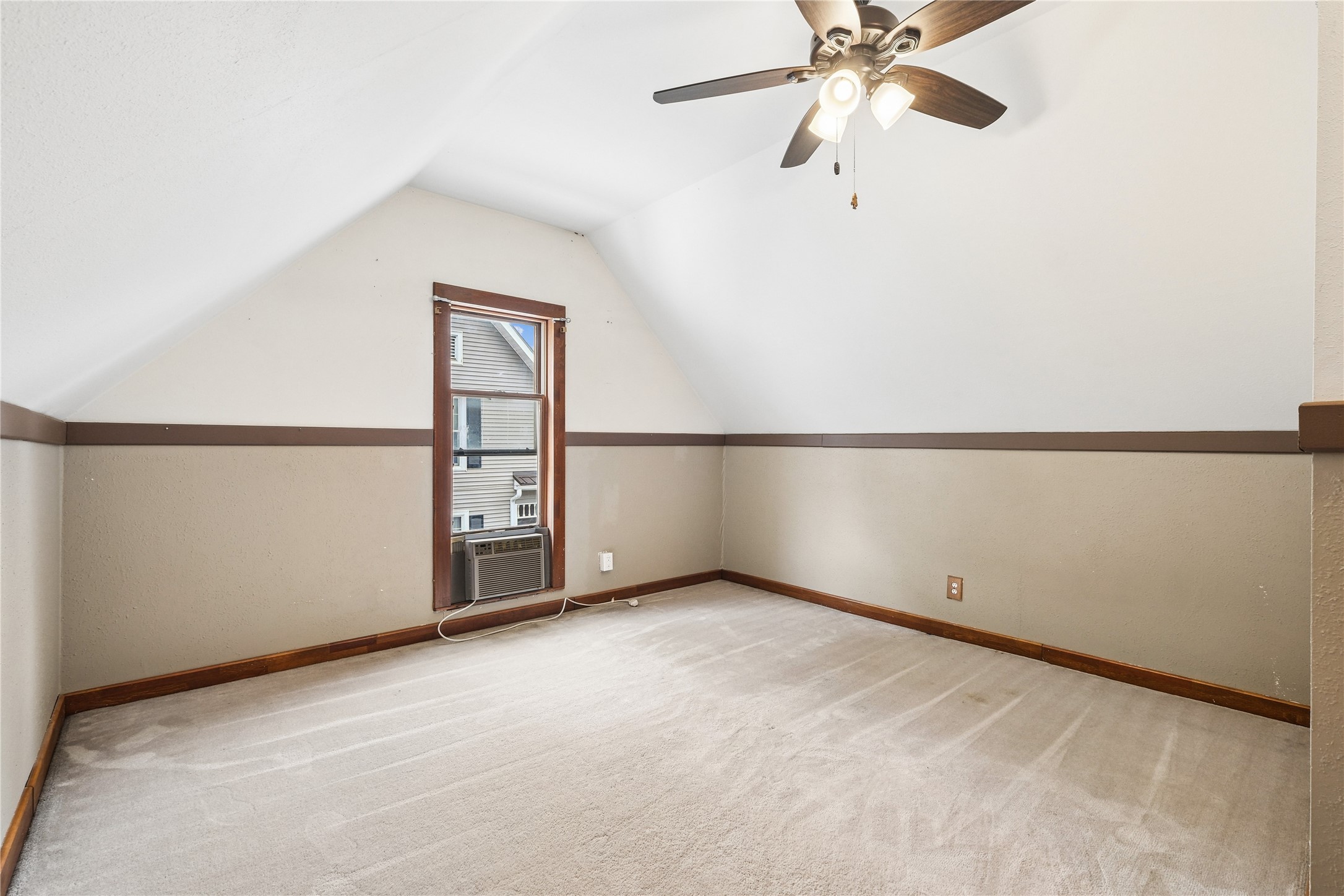405 S Pine Street Property Photo 21