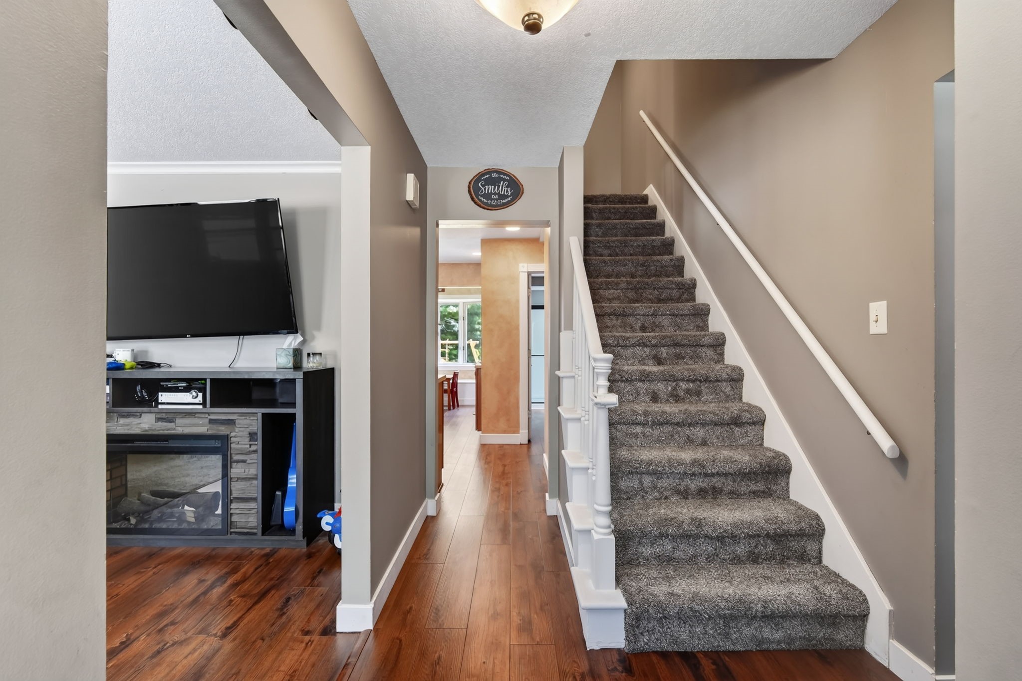 717 41st Street Property Photo 4