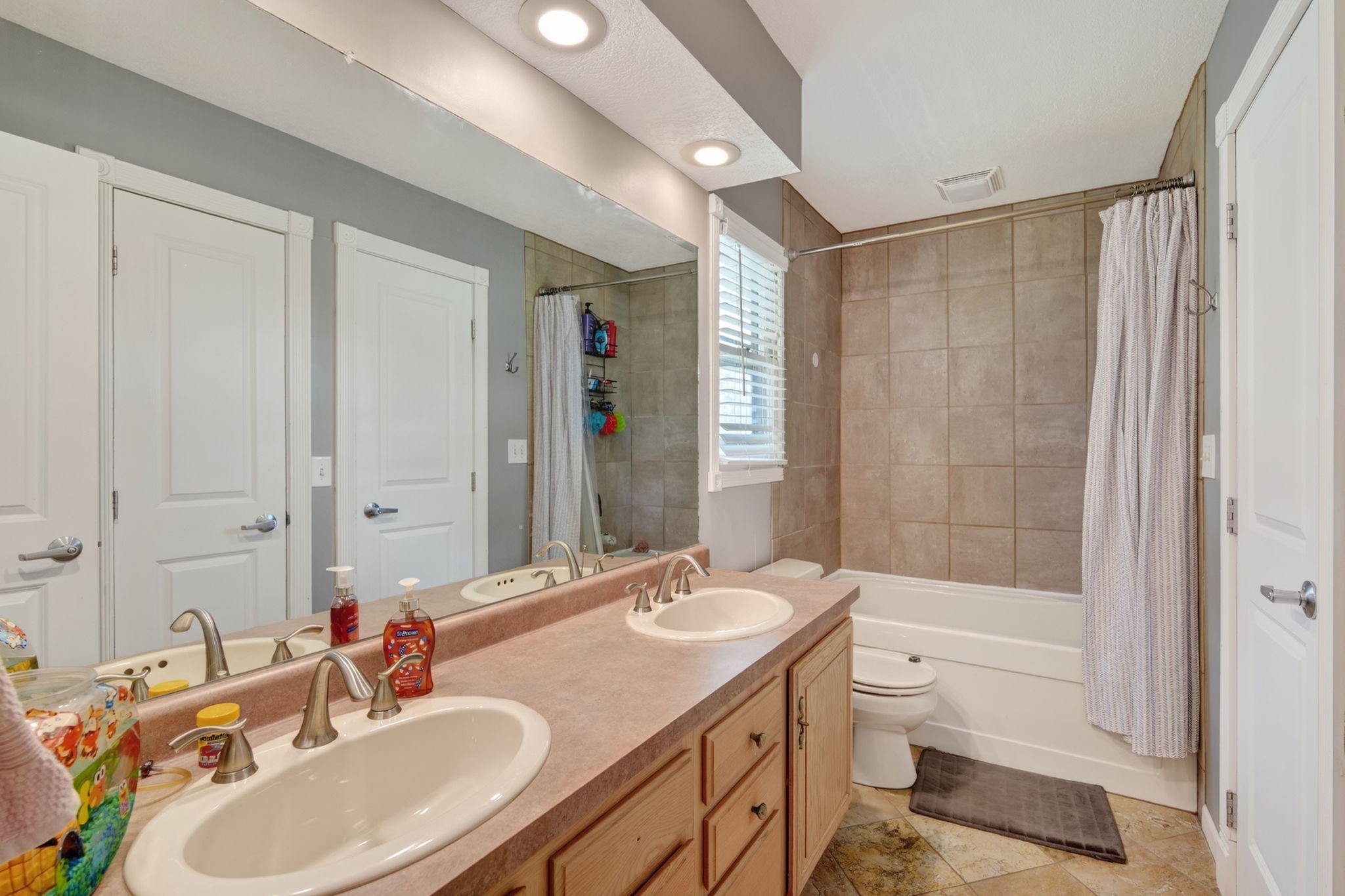 717 41st Street Property Photo 25