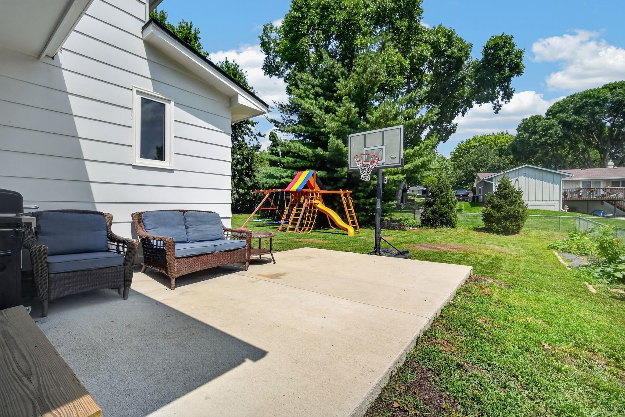 717 41st Street Property Photo 29