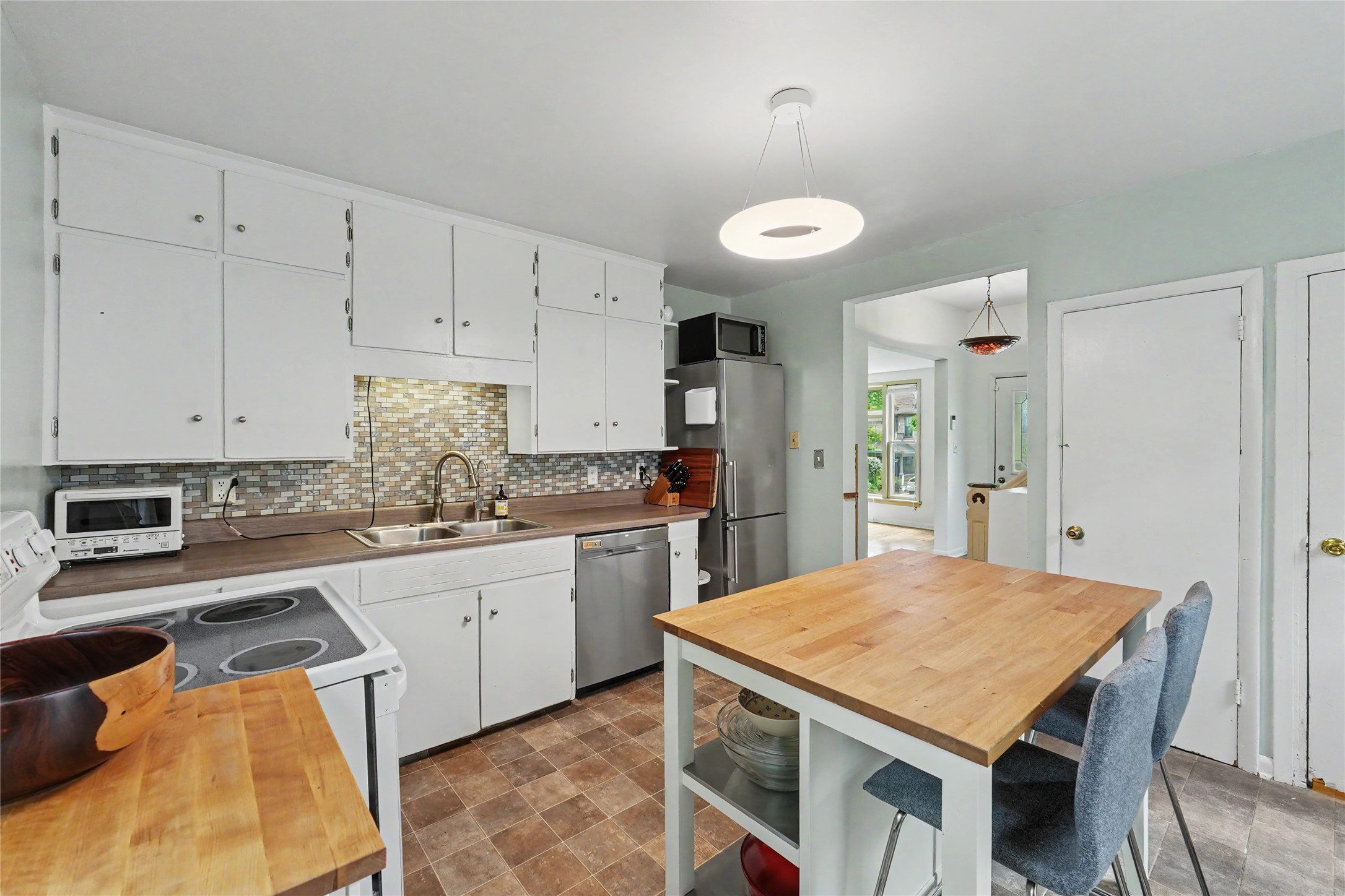 663 19th Street Property Photo 7