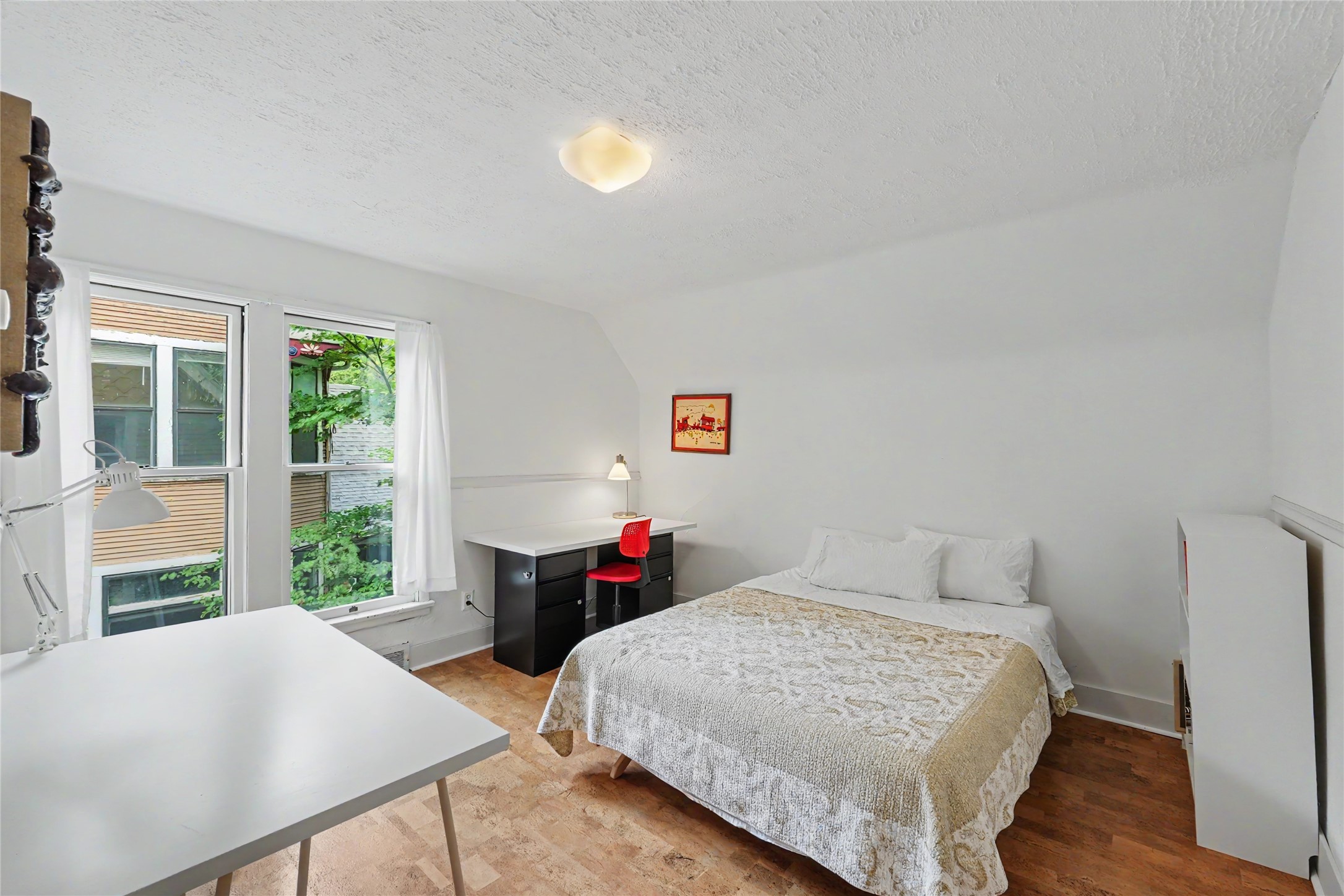 663 19th Street Property Photo 8